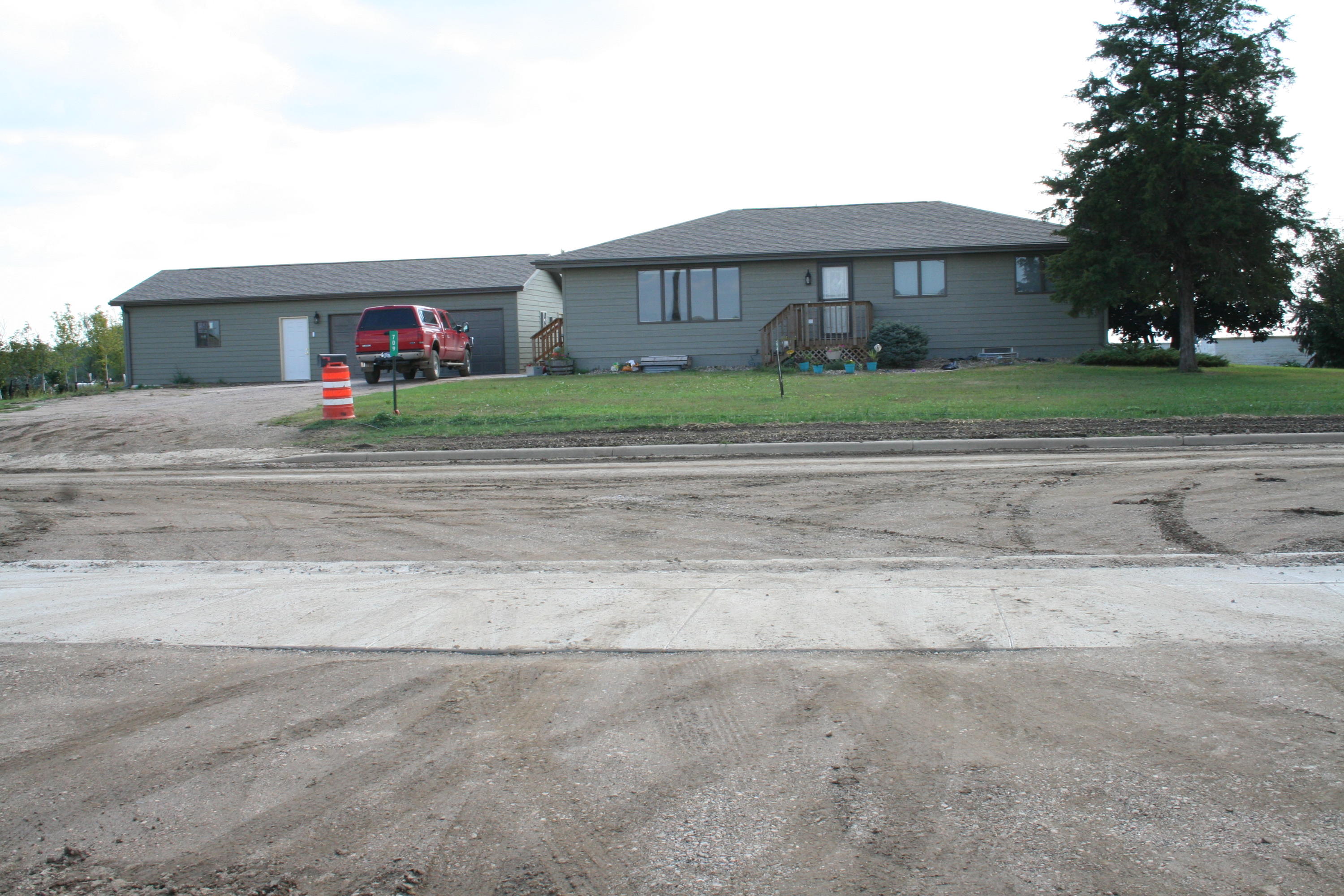 709 W Spruce