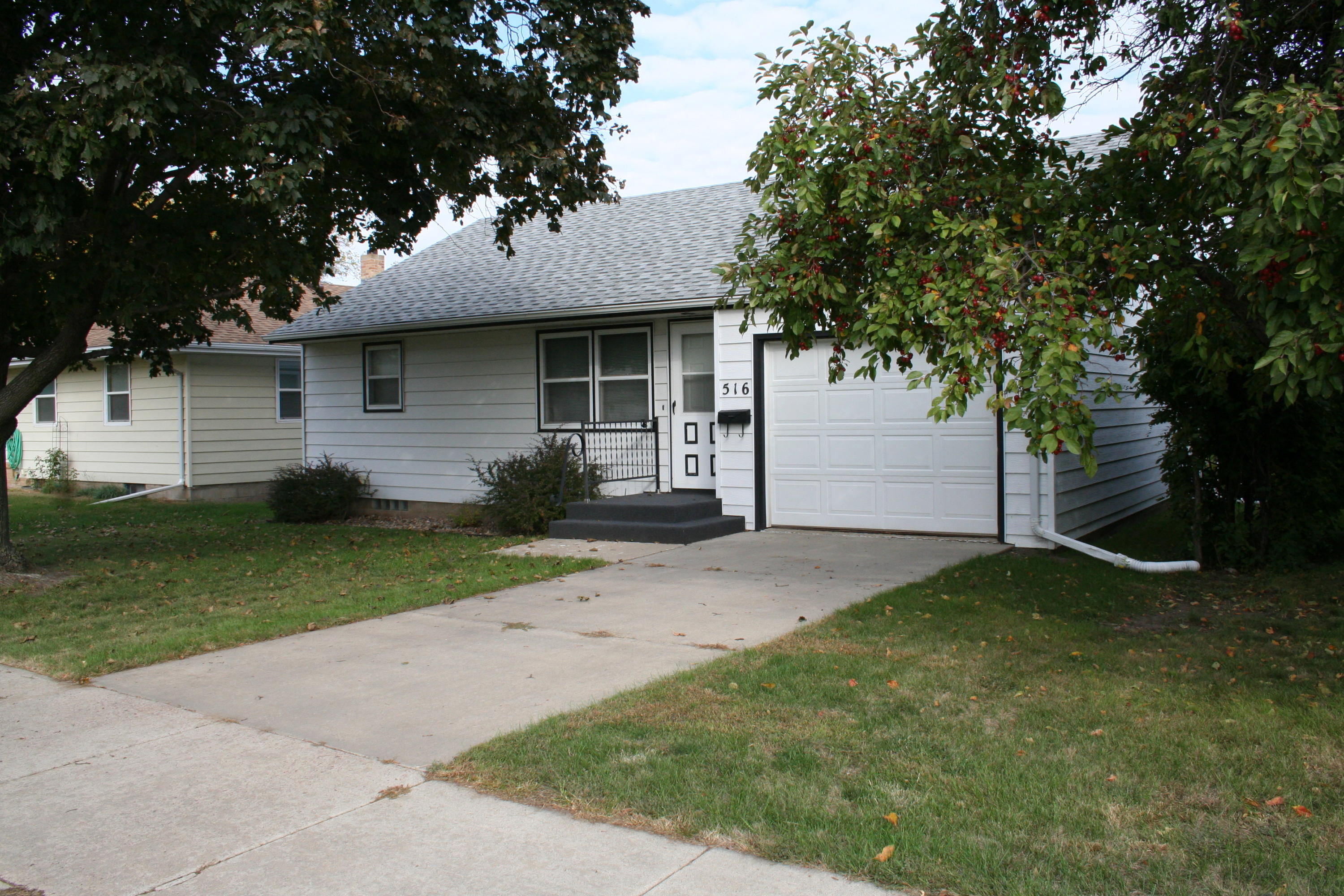 516 W 12th Ave