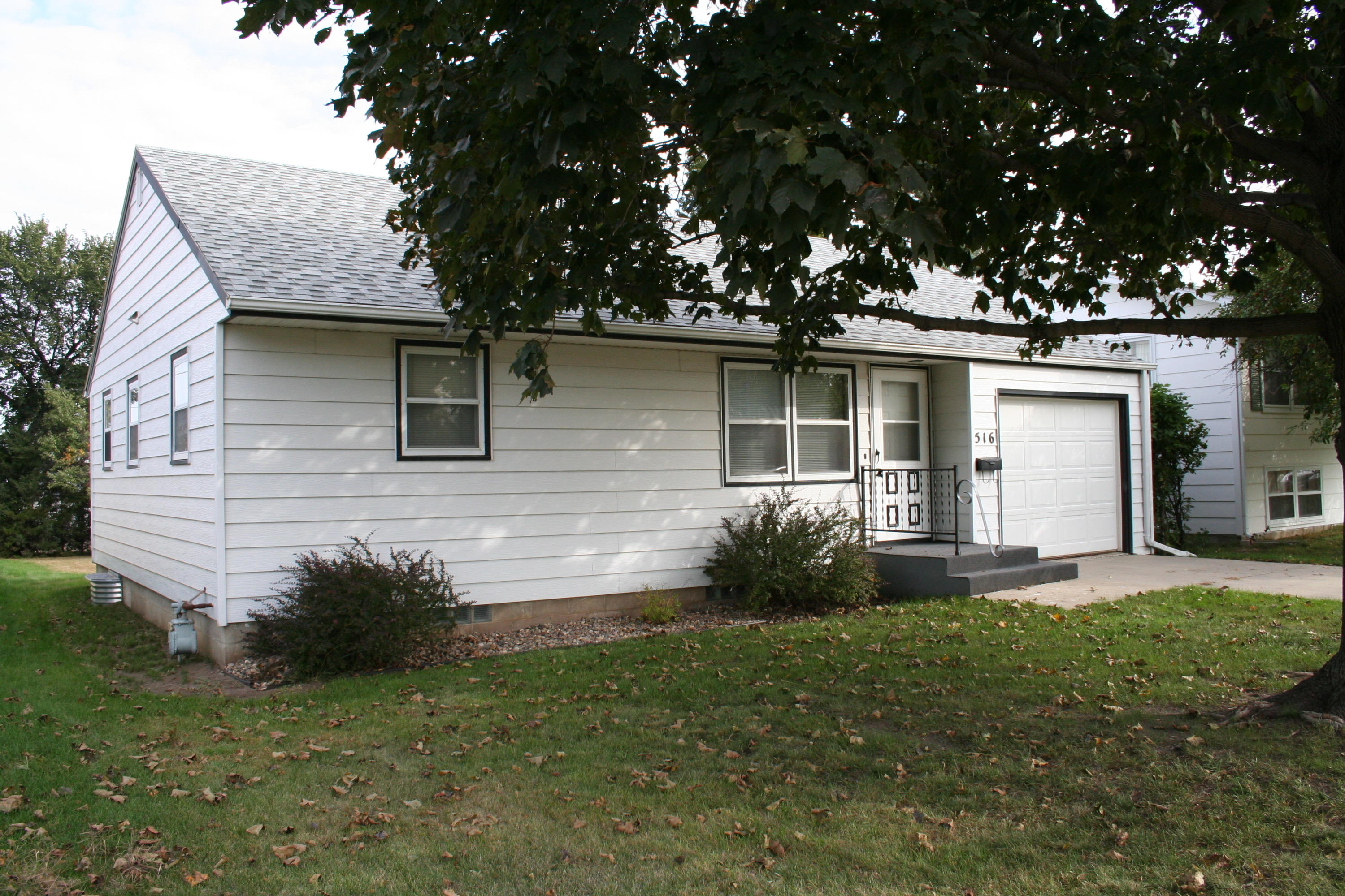 516 W 12th Ave