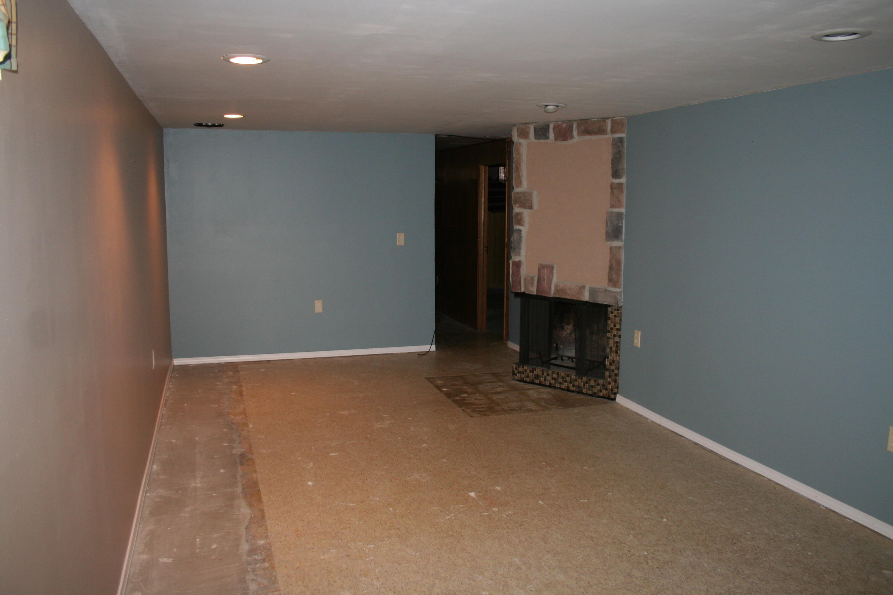 905 W Ash