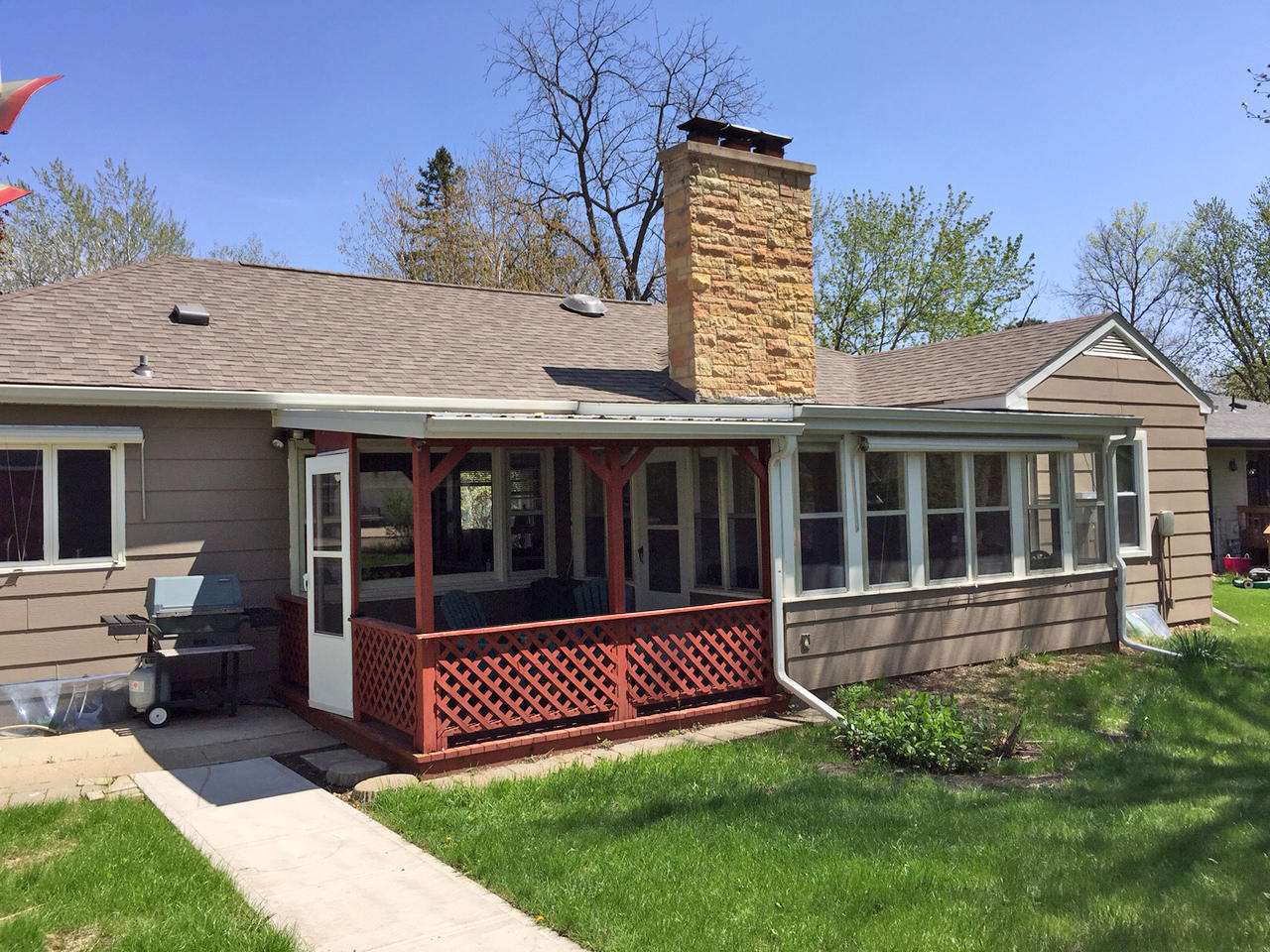 1009 University Blvd