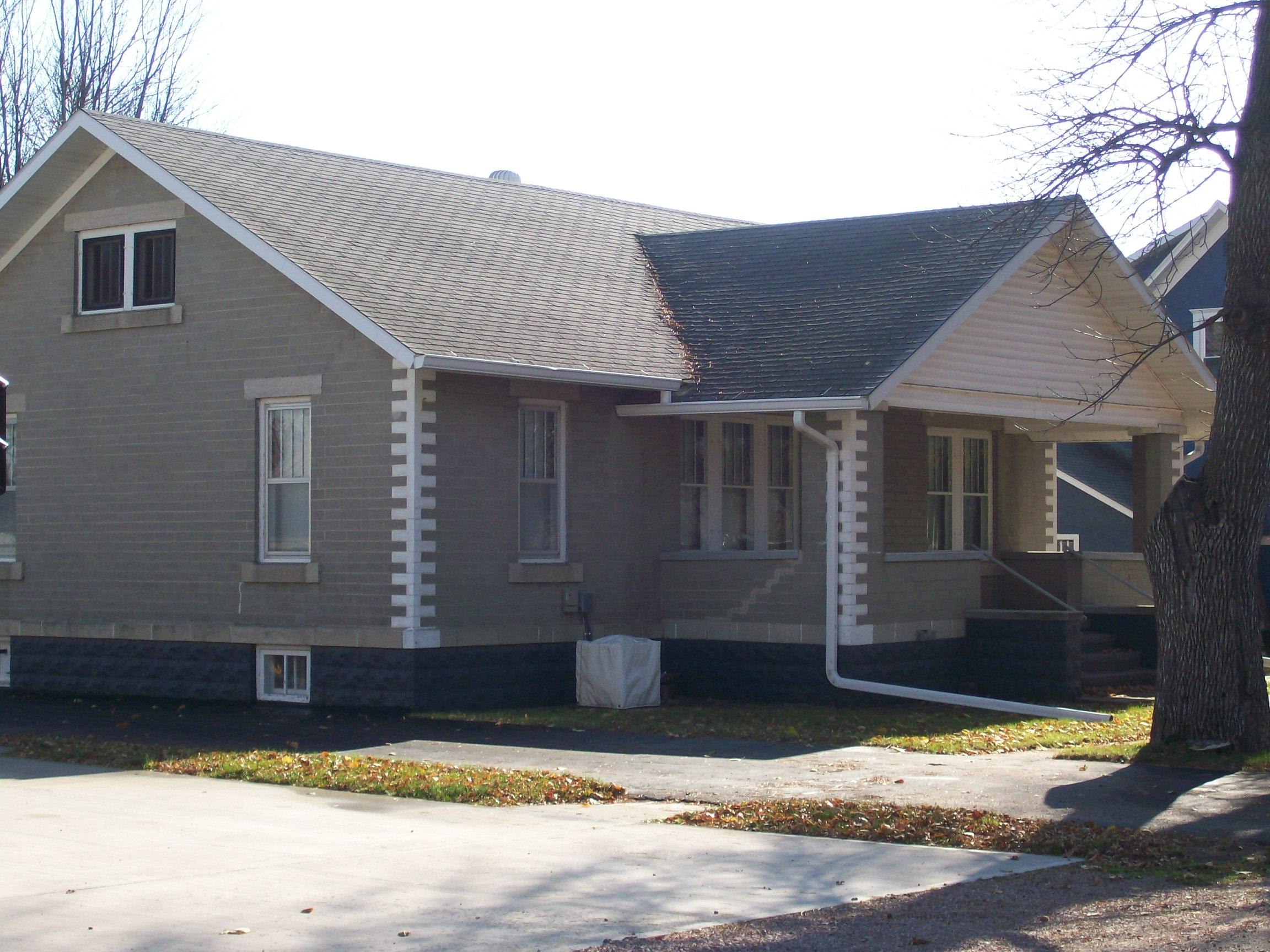 220 N6th St