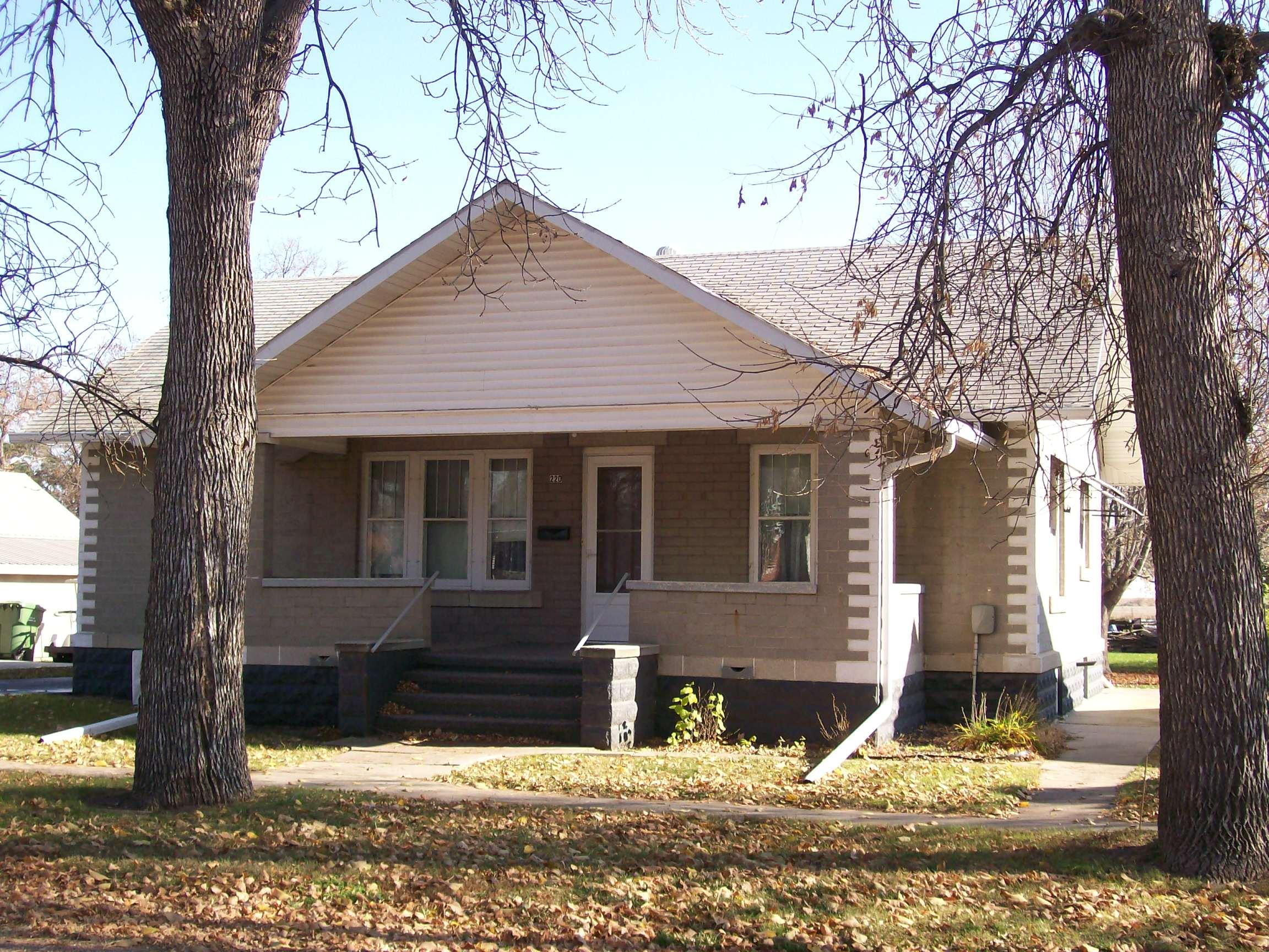 220 N6th St