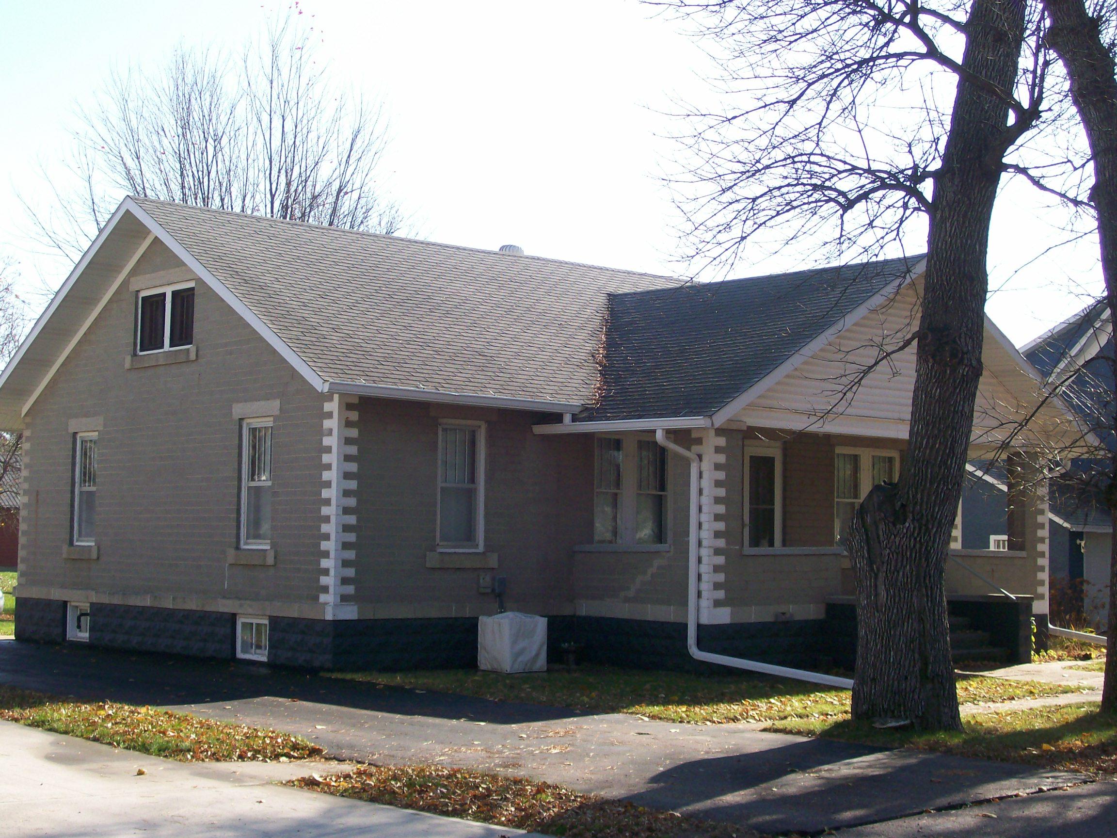 220 N6th St