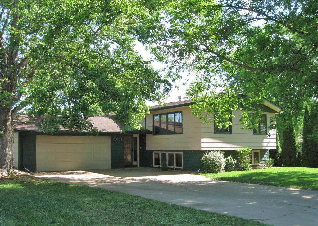 320 E 14th Ave