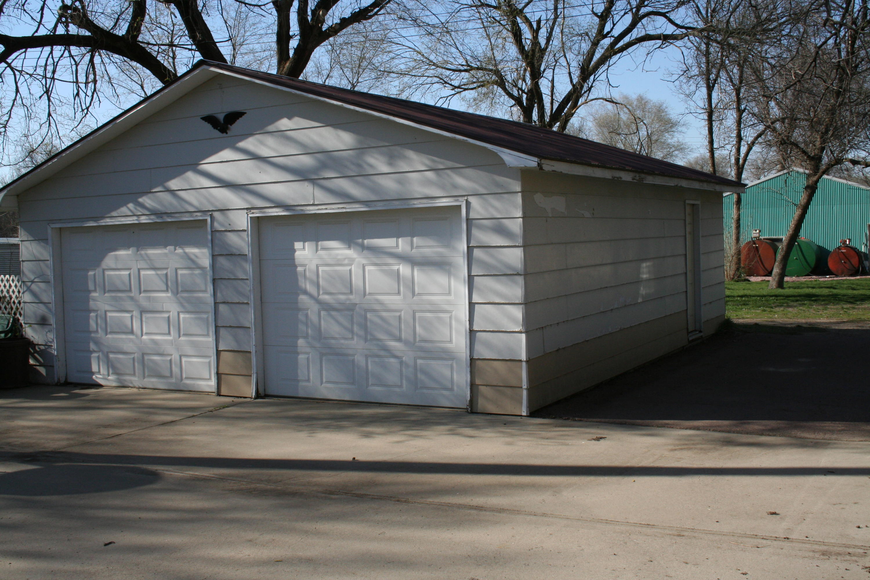 210 E 1st