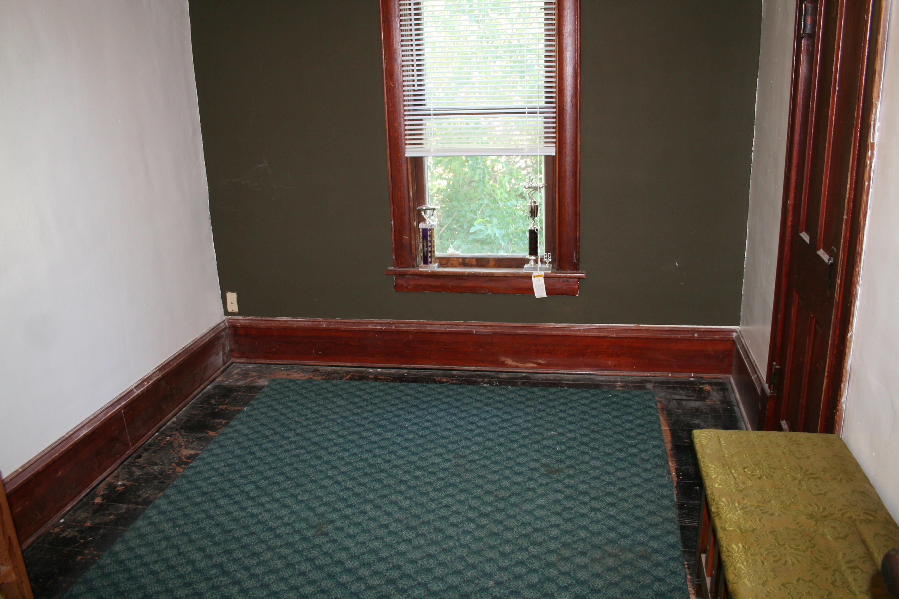 210 E 1st