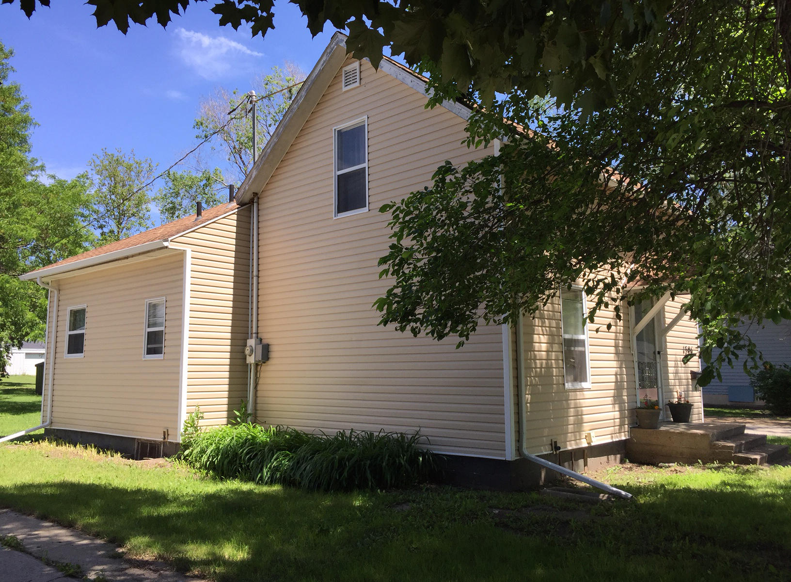 1306 W 3rd Ave