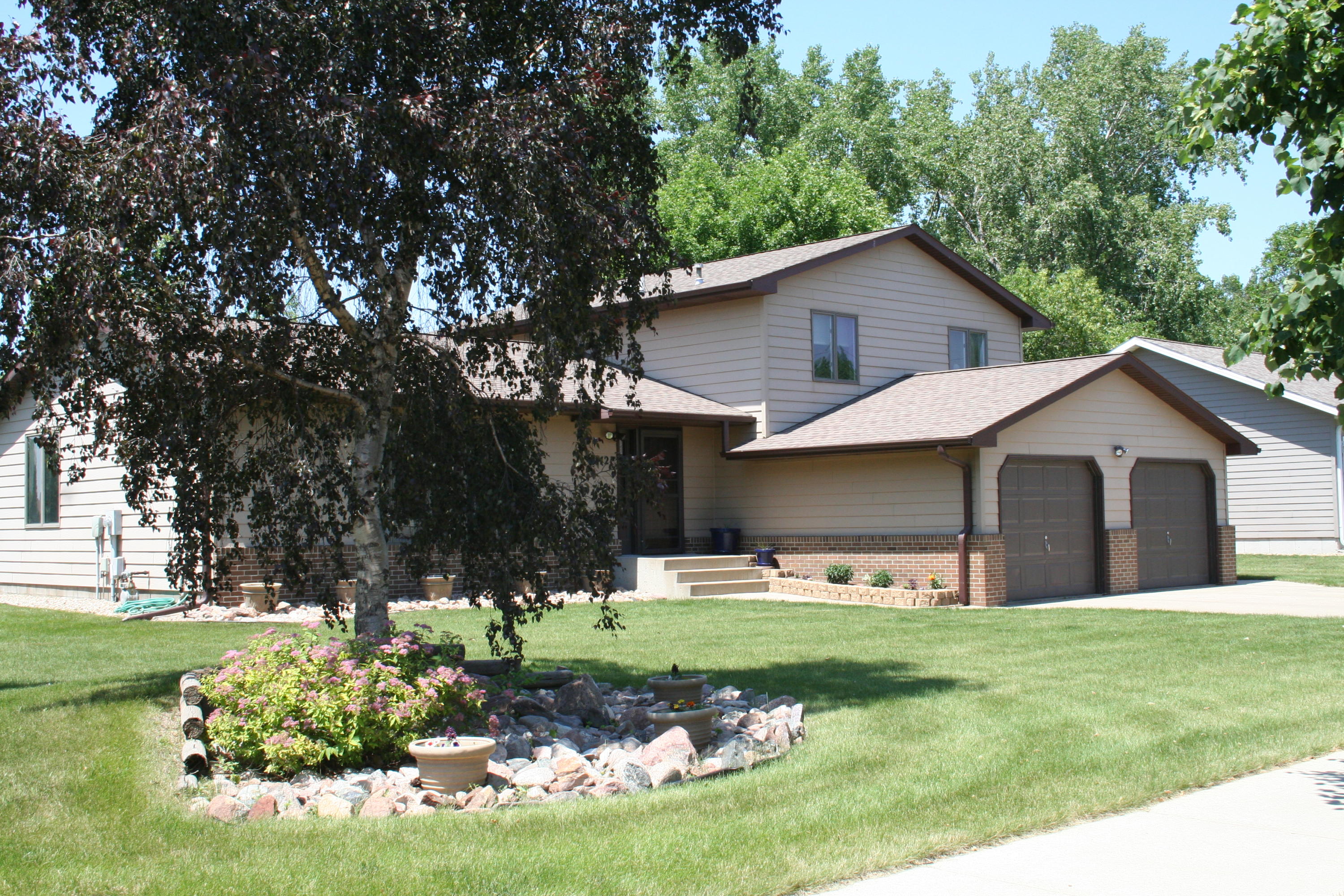 1421 S Miller