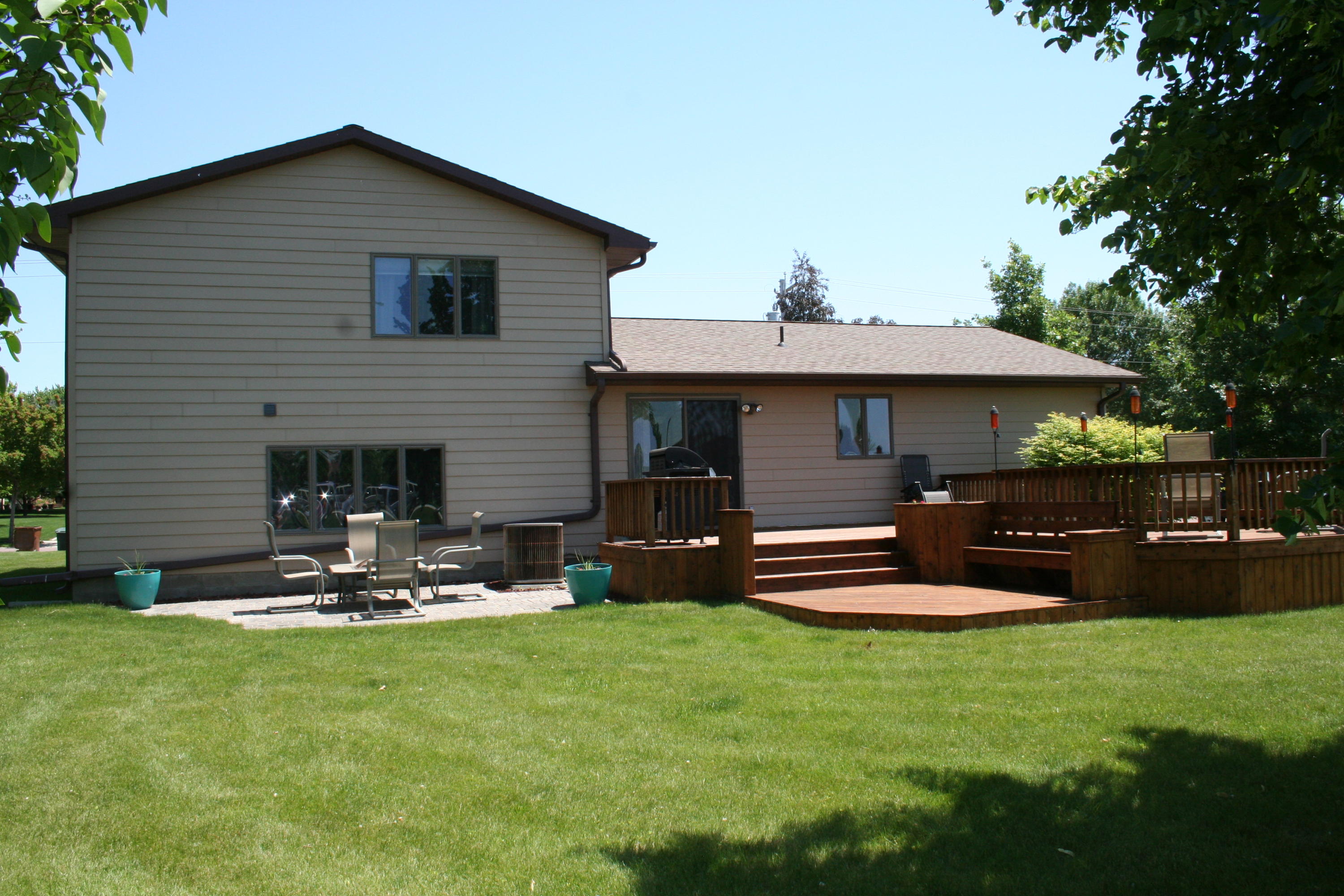 1421 S Miller