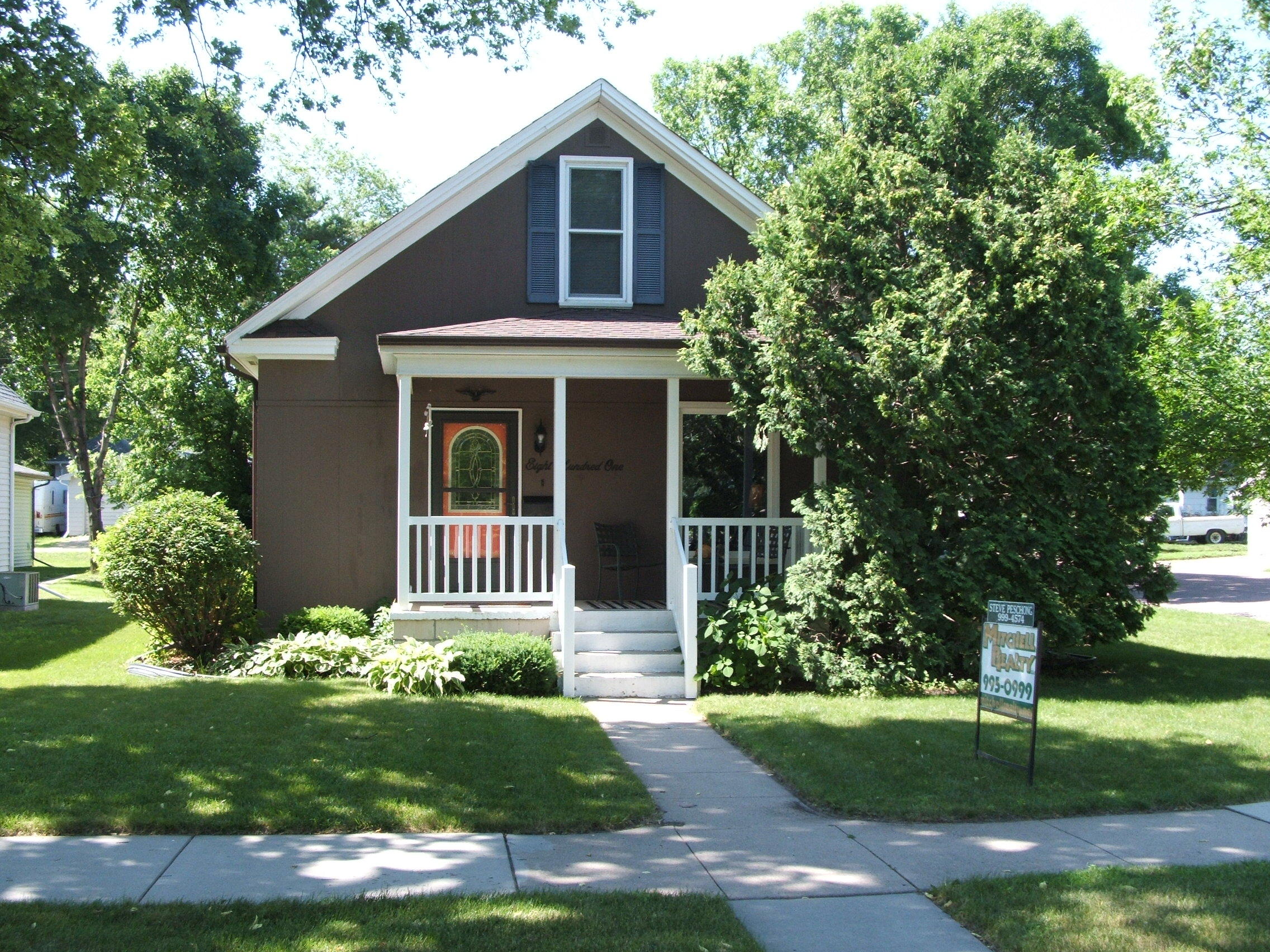 801 E 2nd Ave