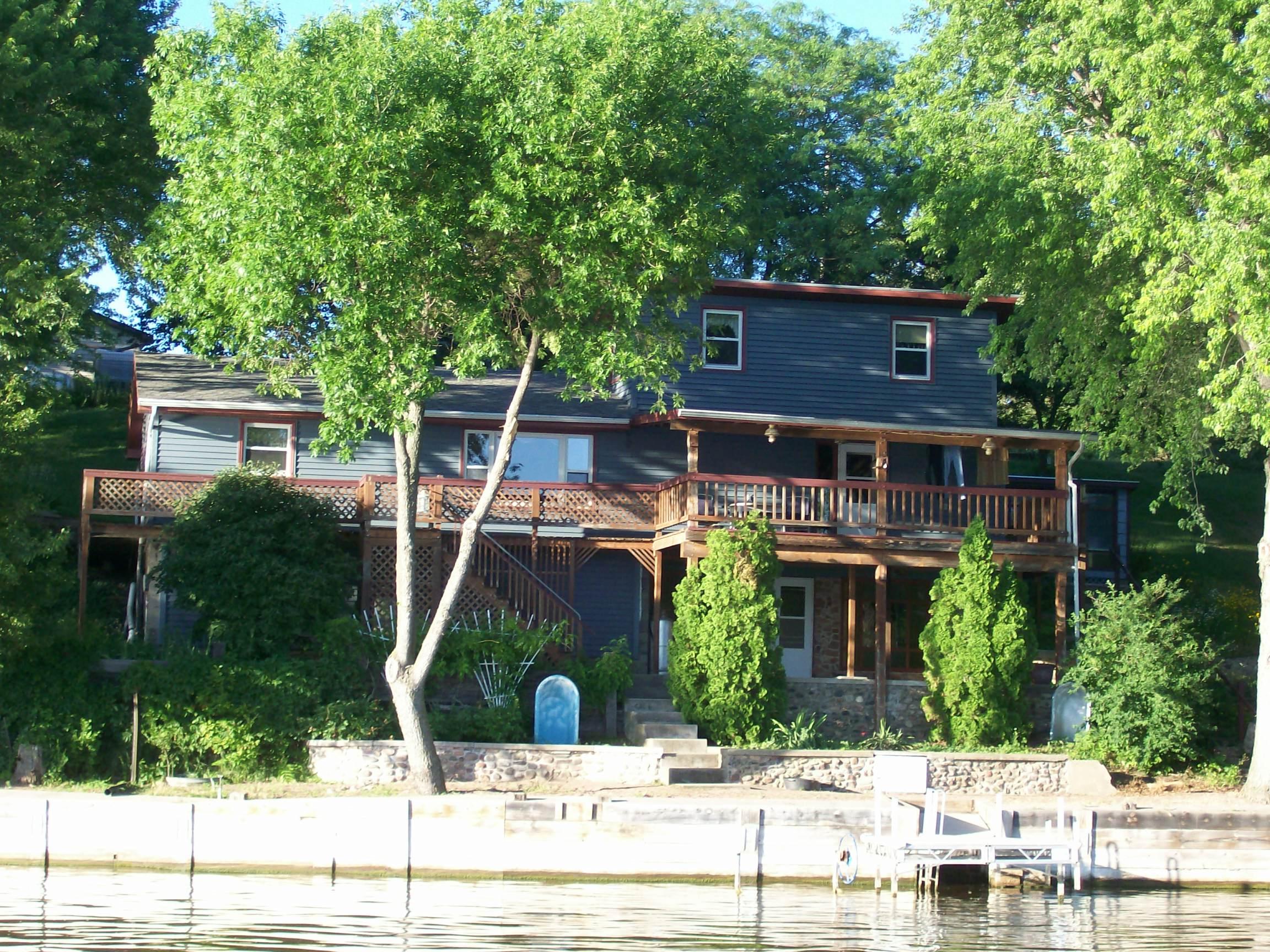 42029 North Shore Drive