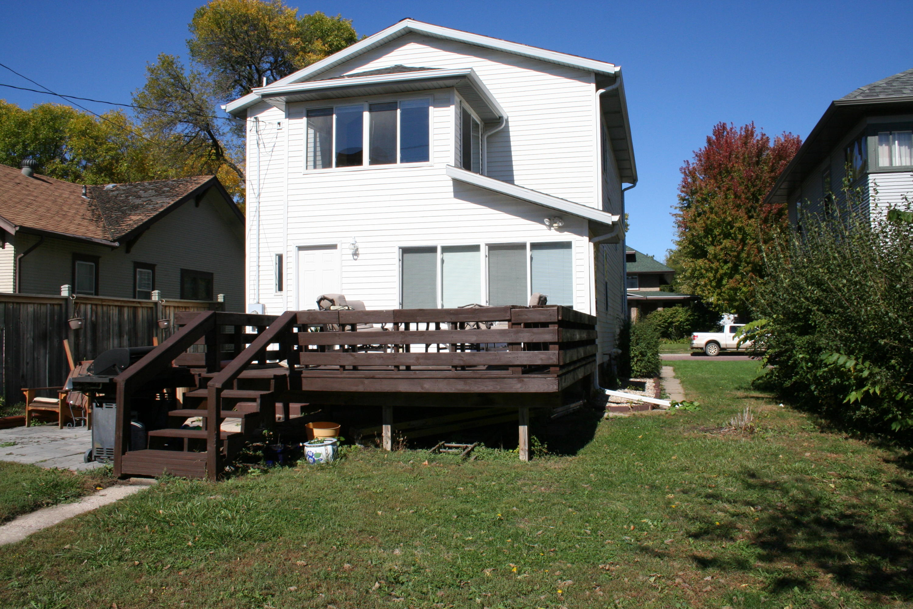 621 E 4th Ave