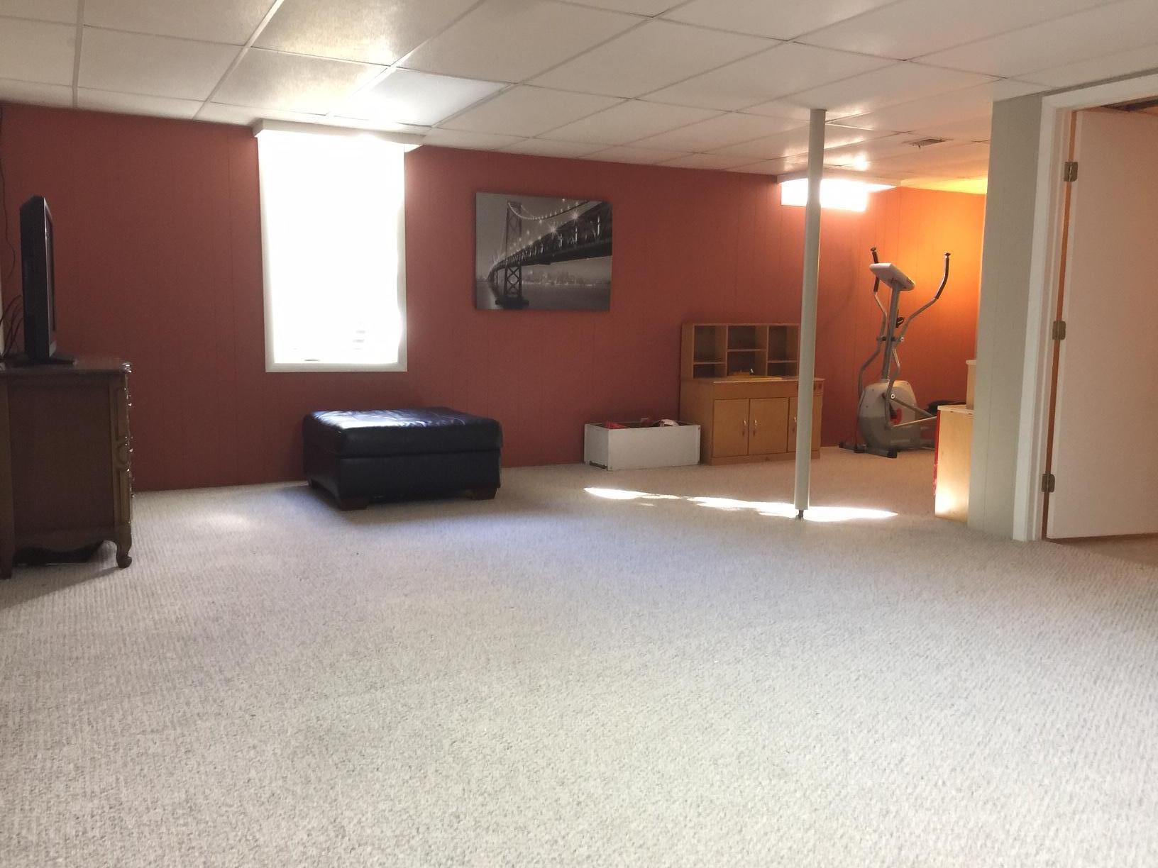 212 S Harmon Dr