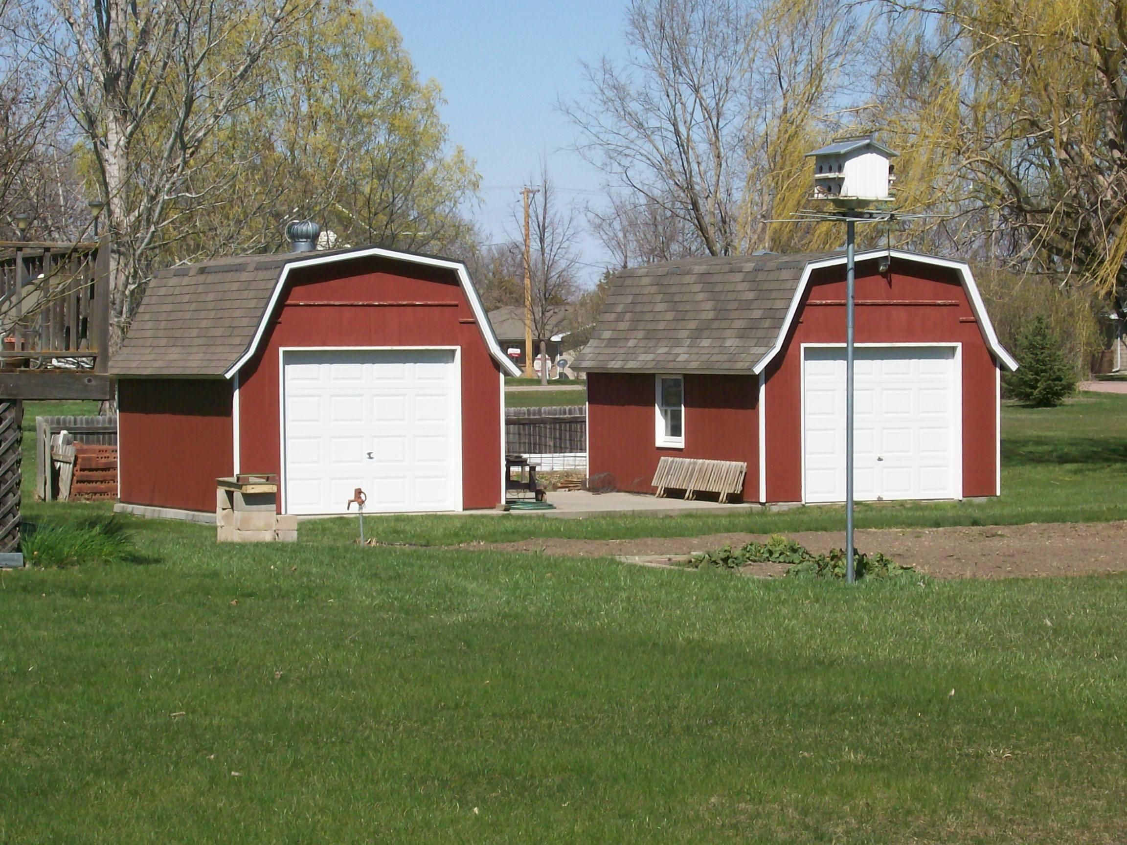 406 East Elm St