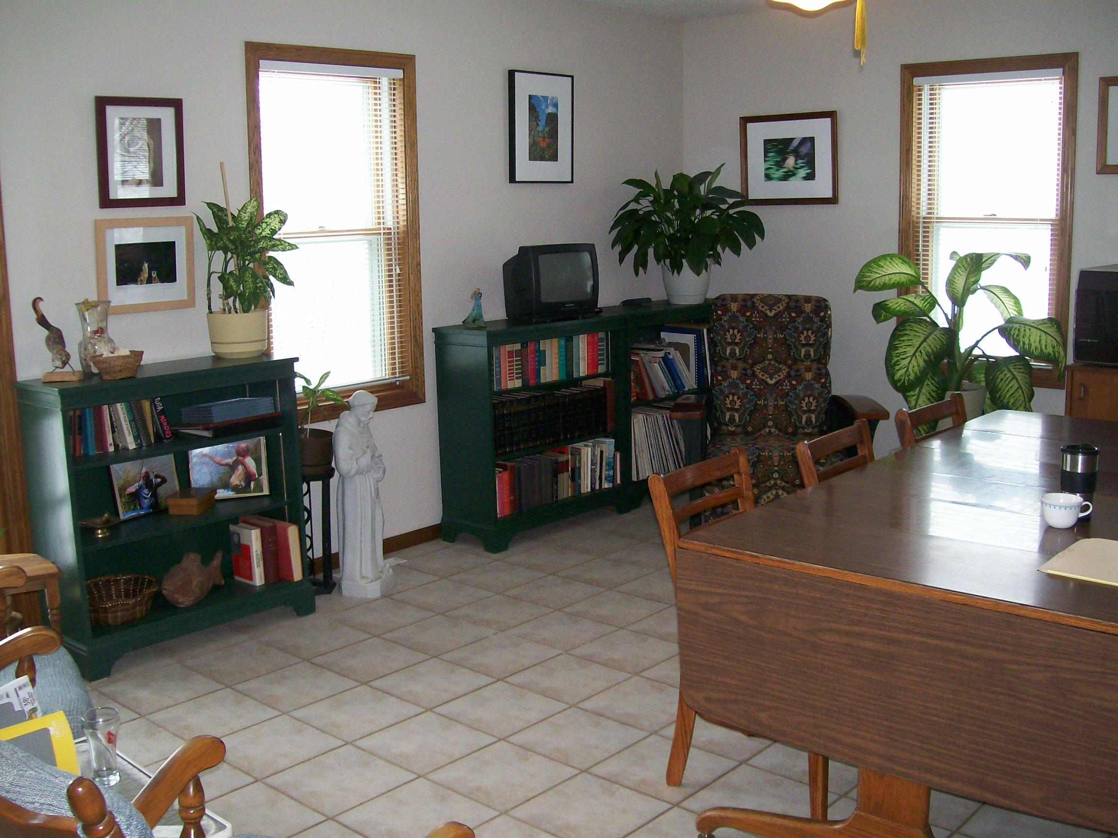 406 East Elm St