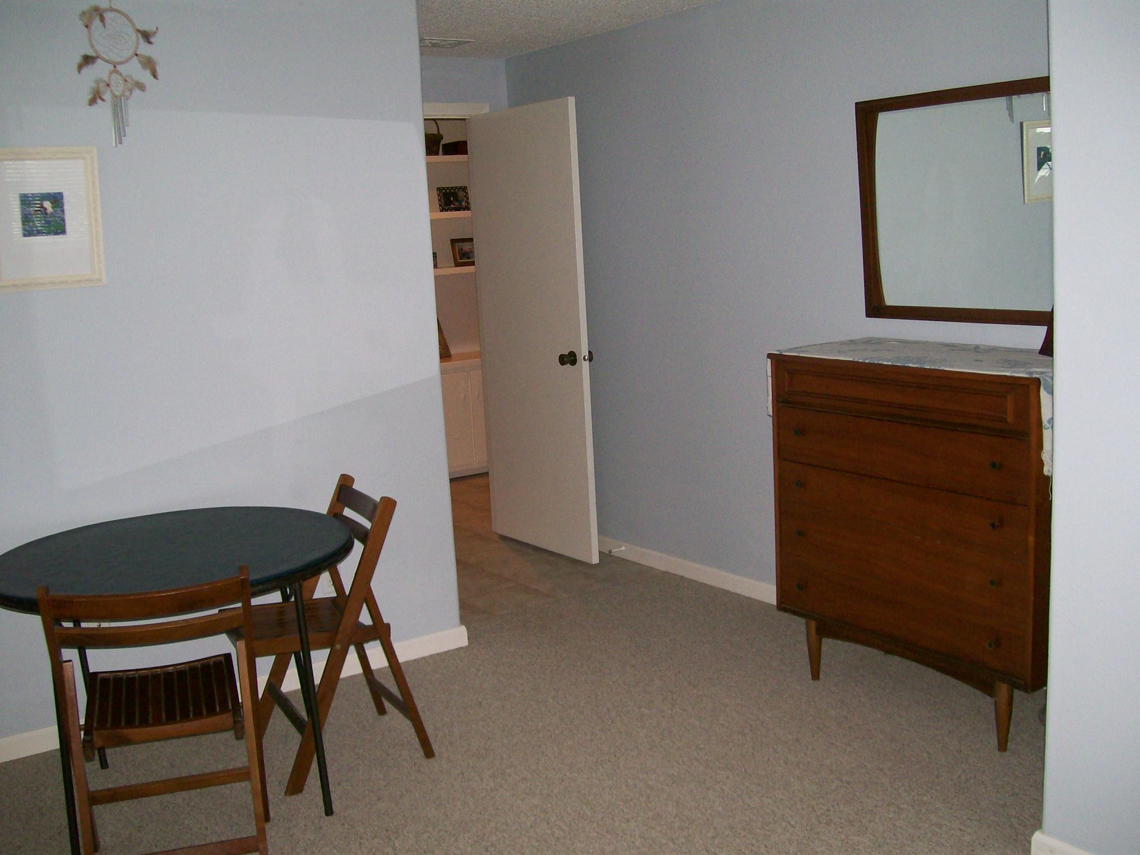 406 East Elm St