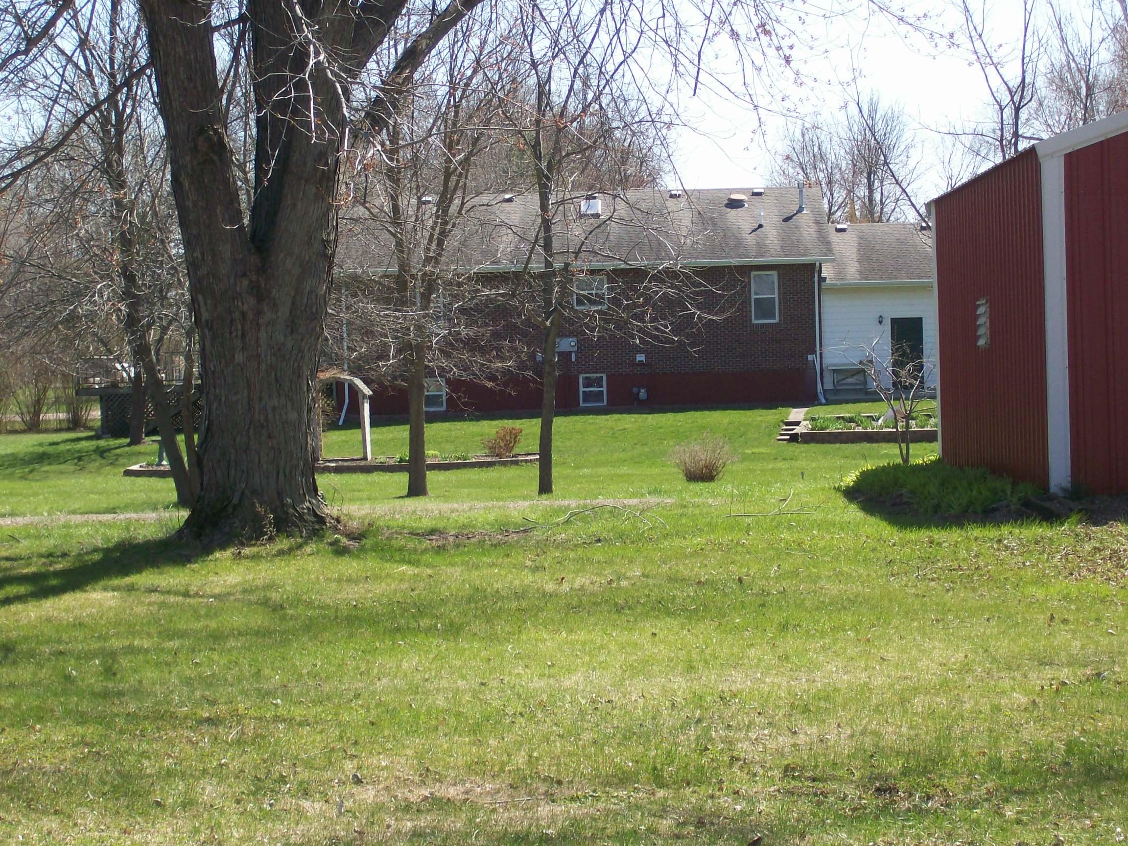 406 East Elm St