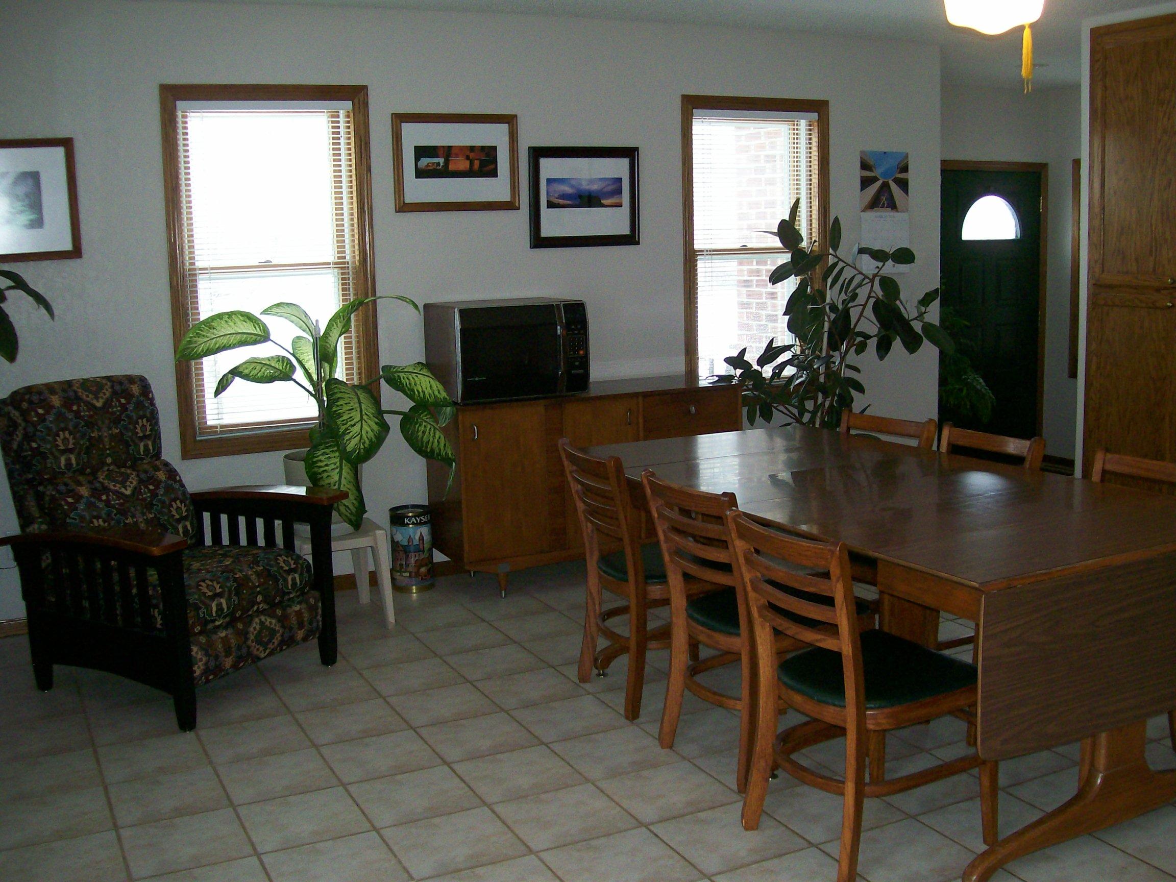 406 East Elm St