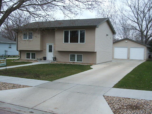 910 N Mentzer