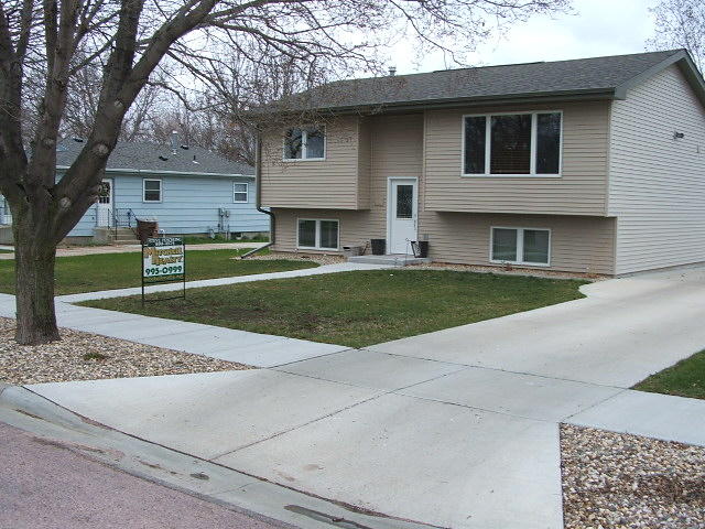 910 N Mentzer