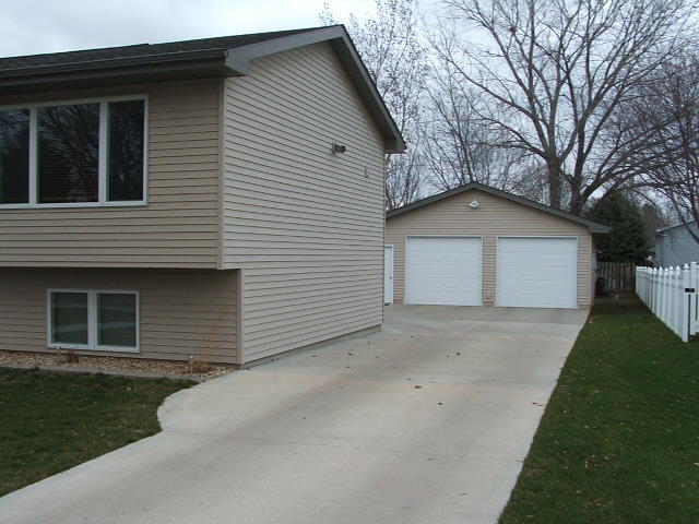910 N Mentzer