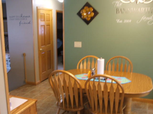 910 N Mentzer