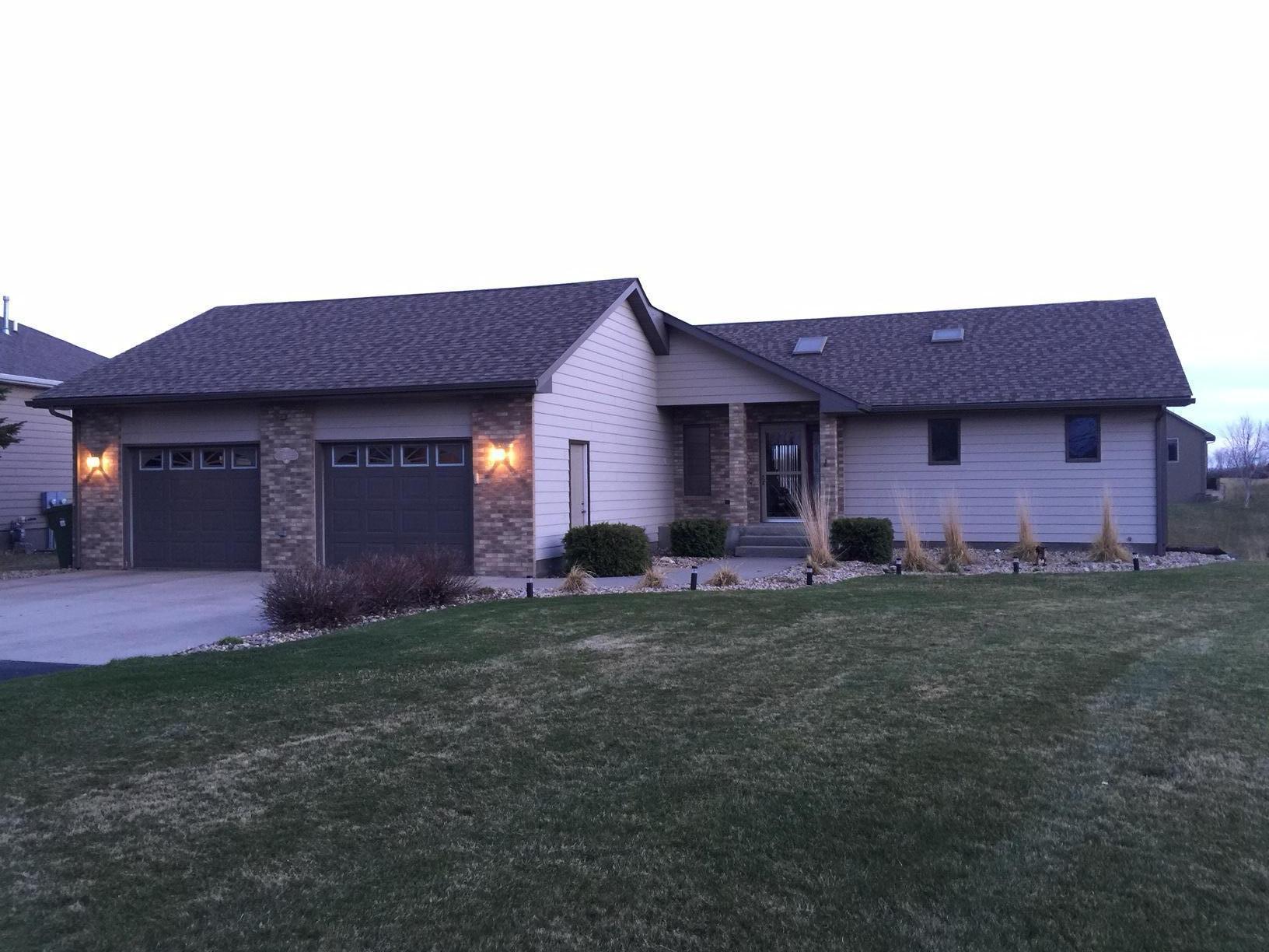 2933 Dailey Dr