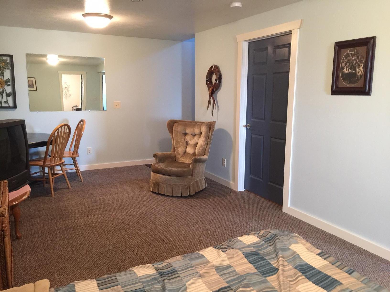 411 Cedar Ln