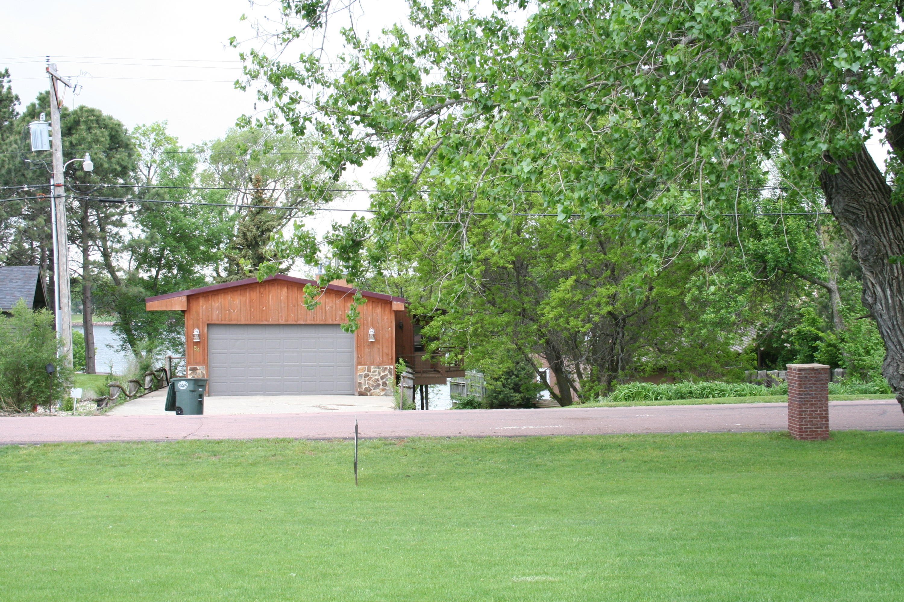 77 N Harmon Dr