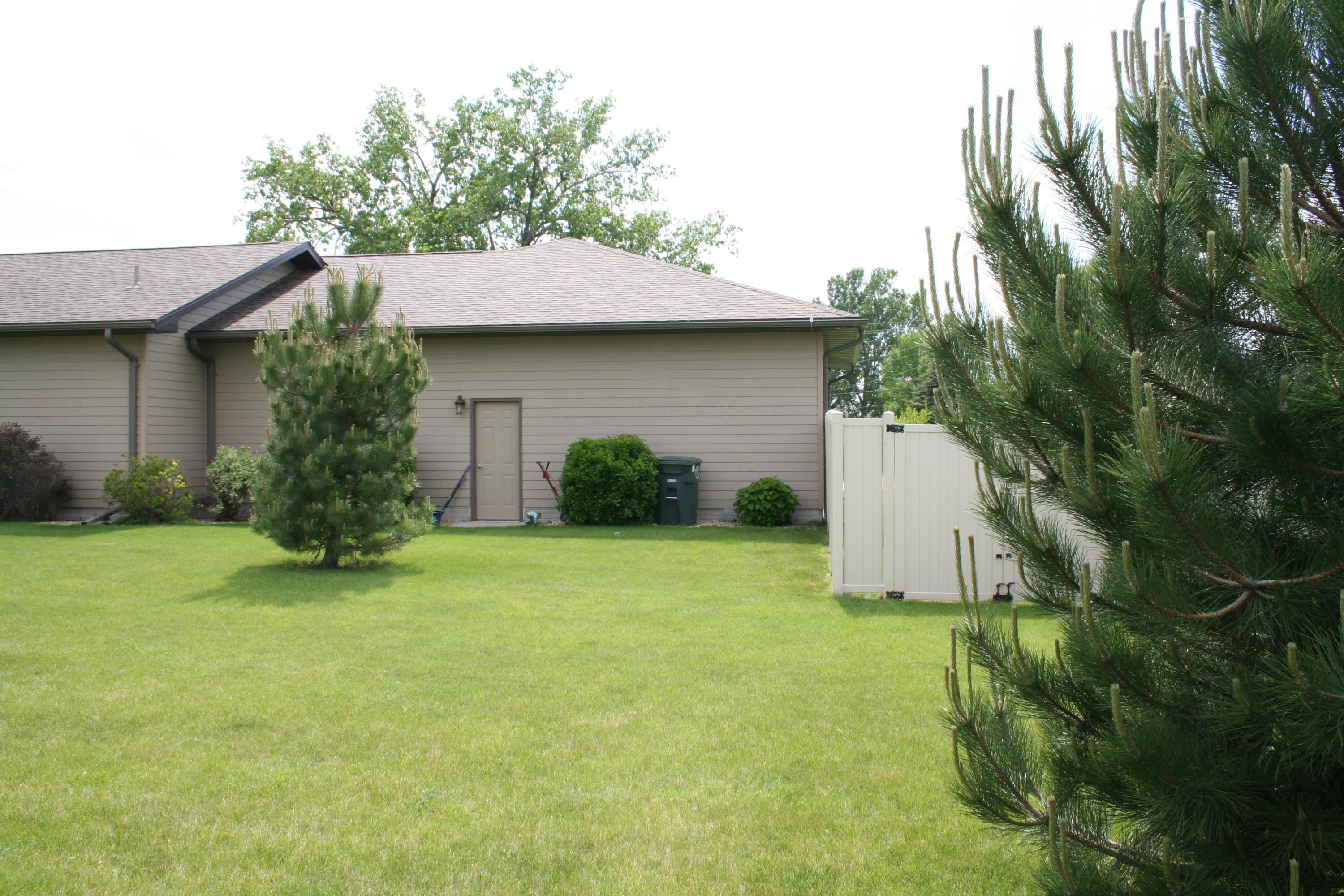 77 N Harmon Dr