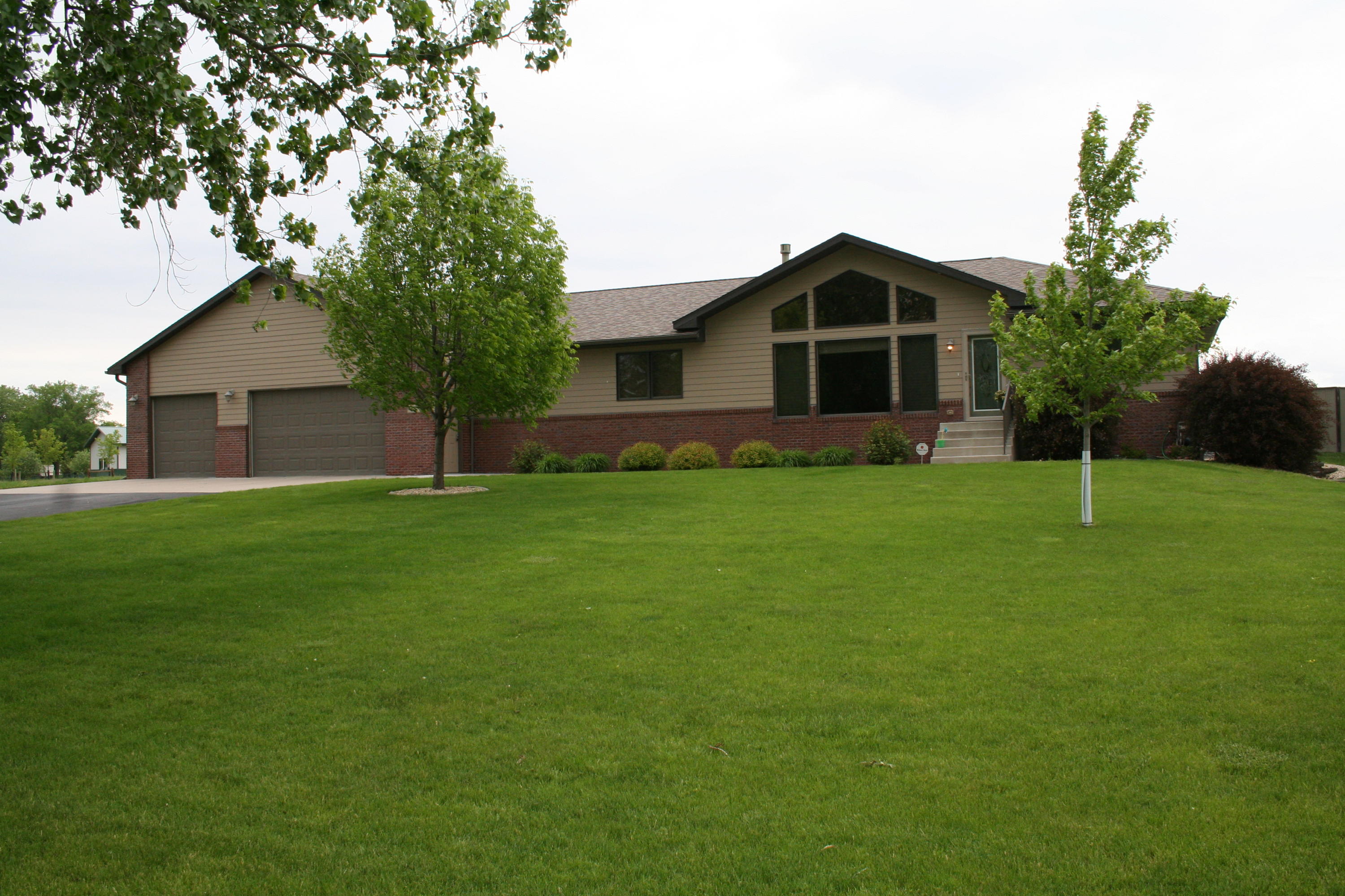 77 N Harmon Dr
