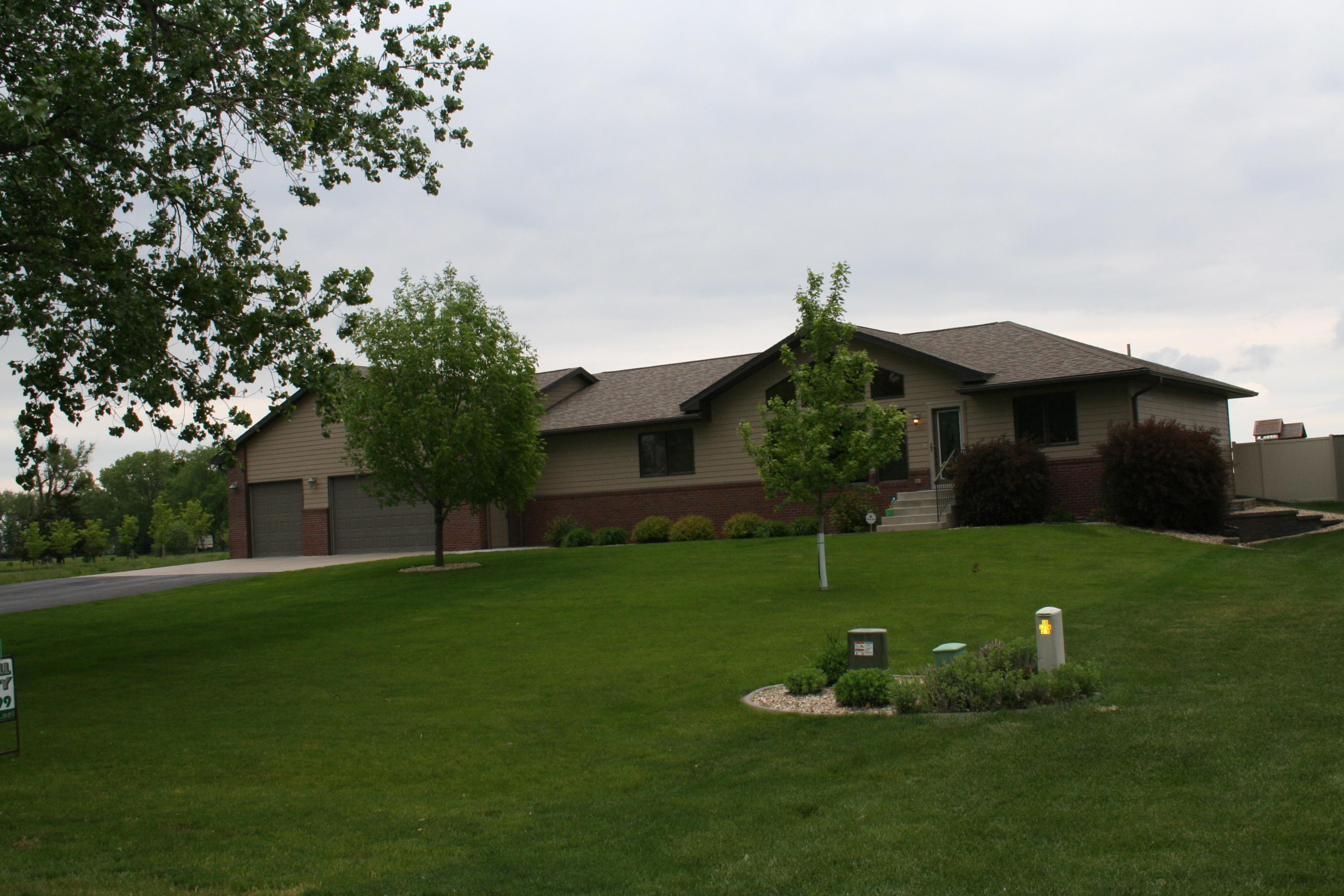 77 N Harmon Dr