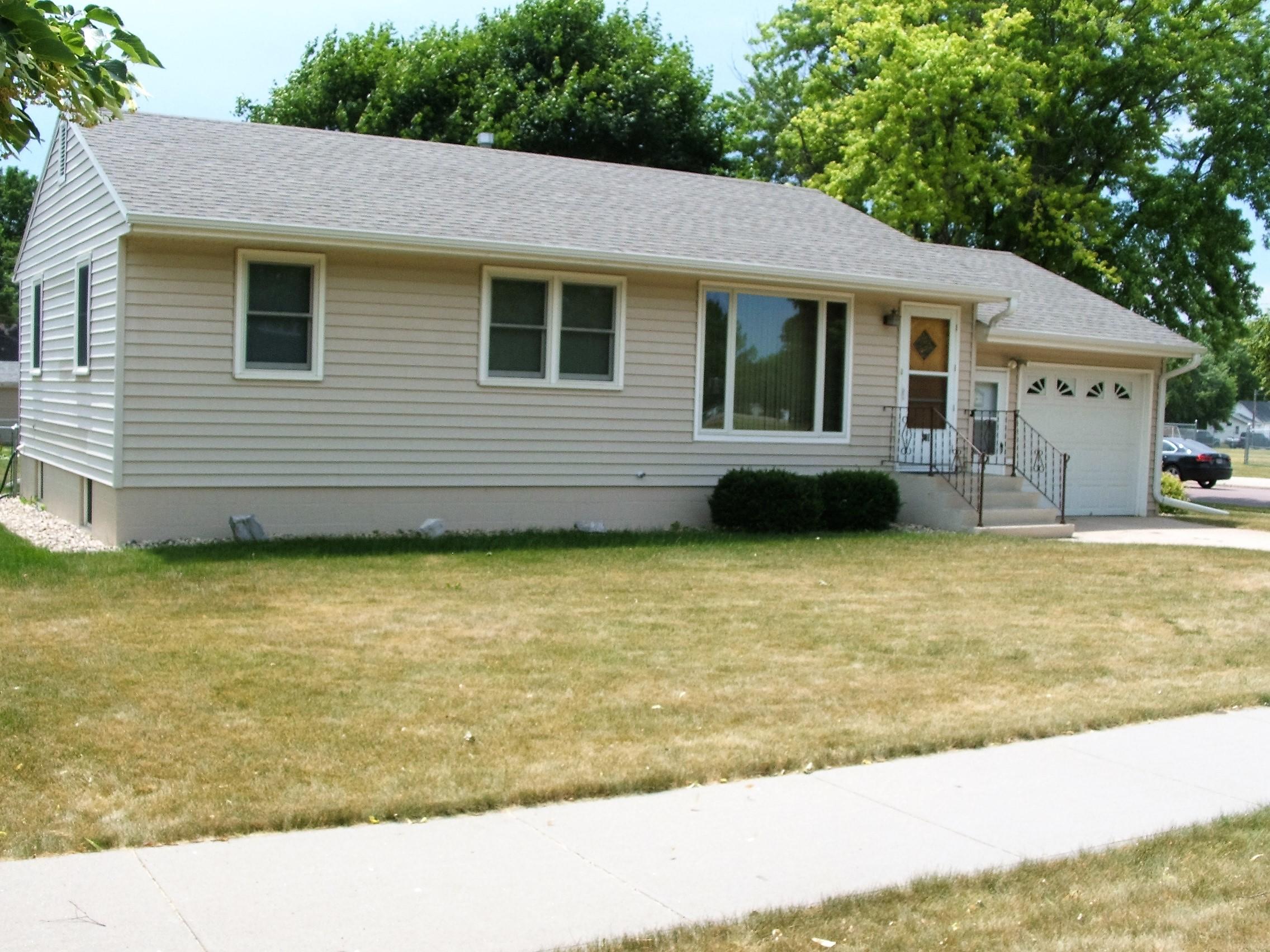 301 E 13th