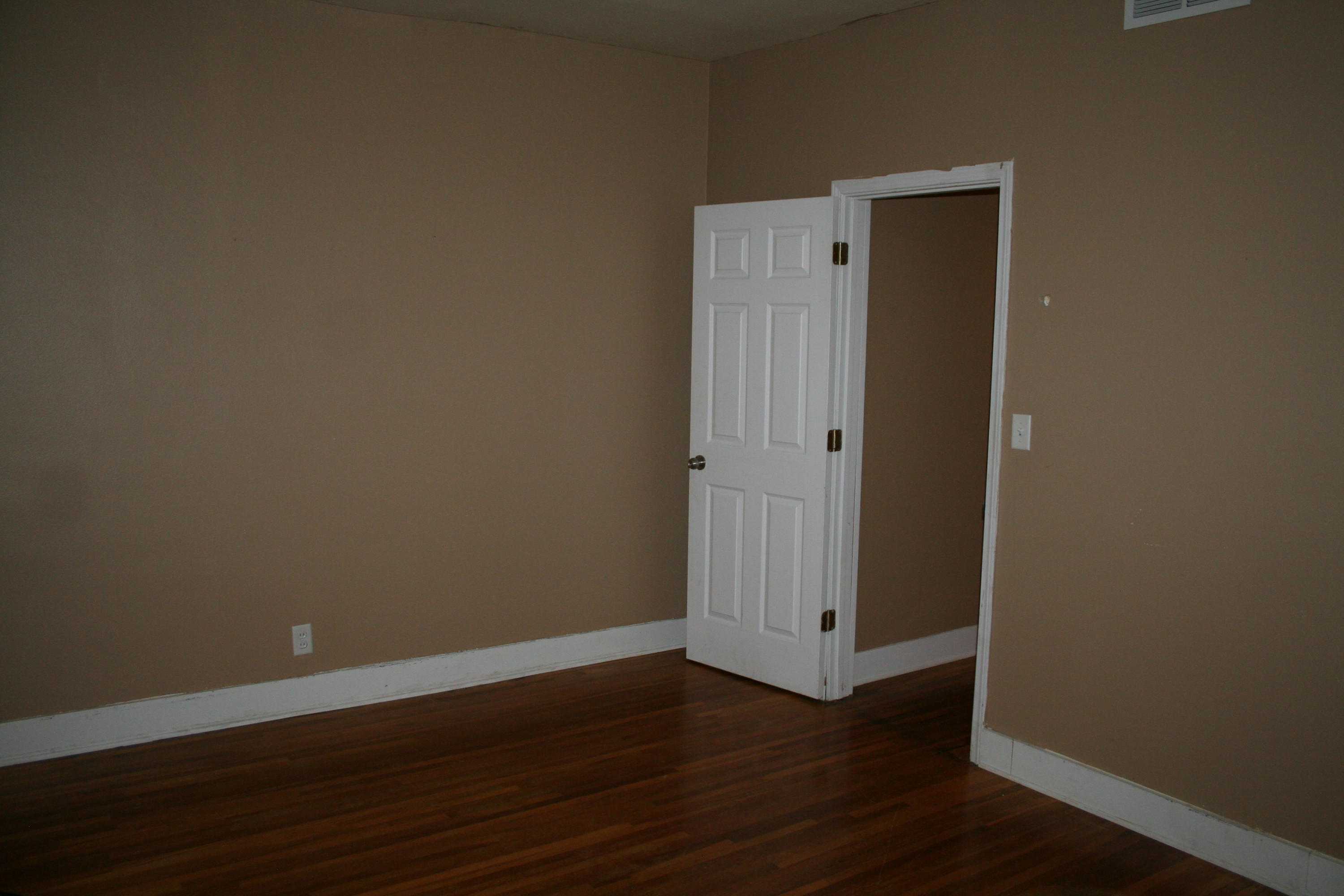320 E 4th Ave