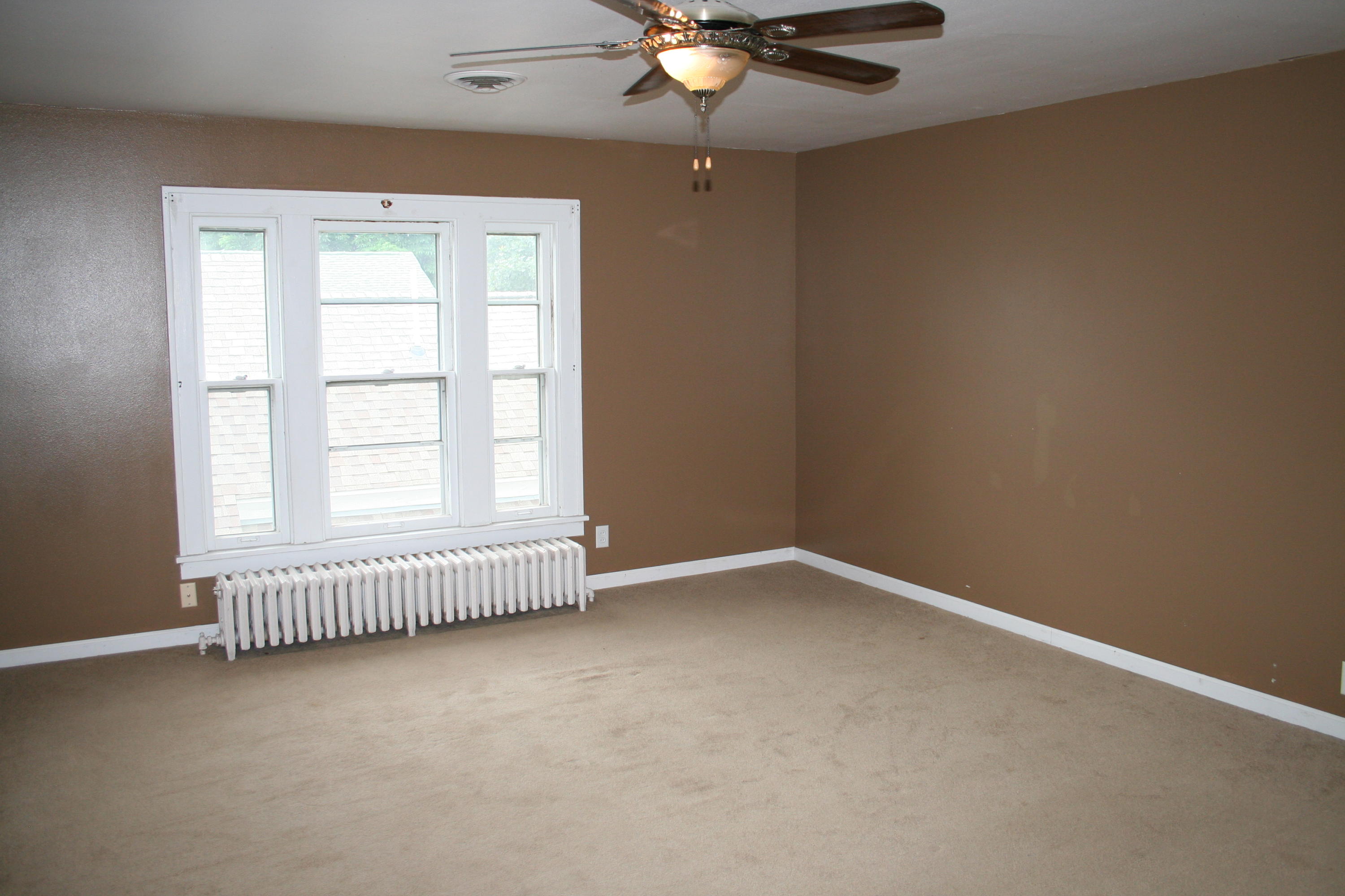 320 E 4th Ave