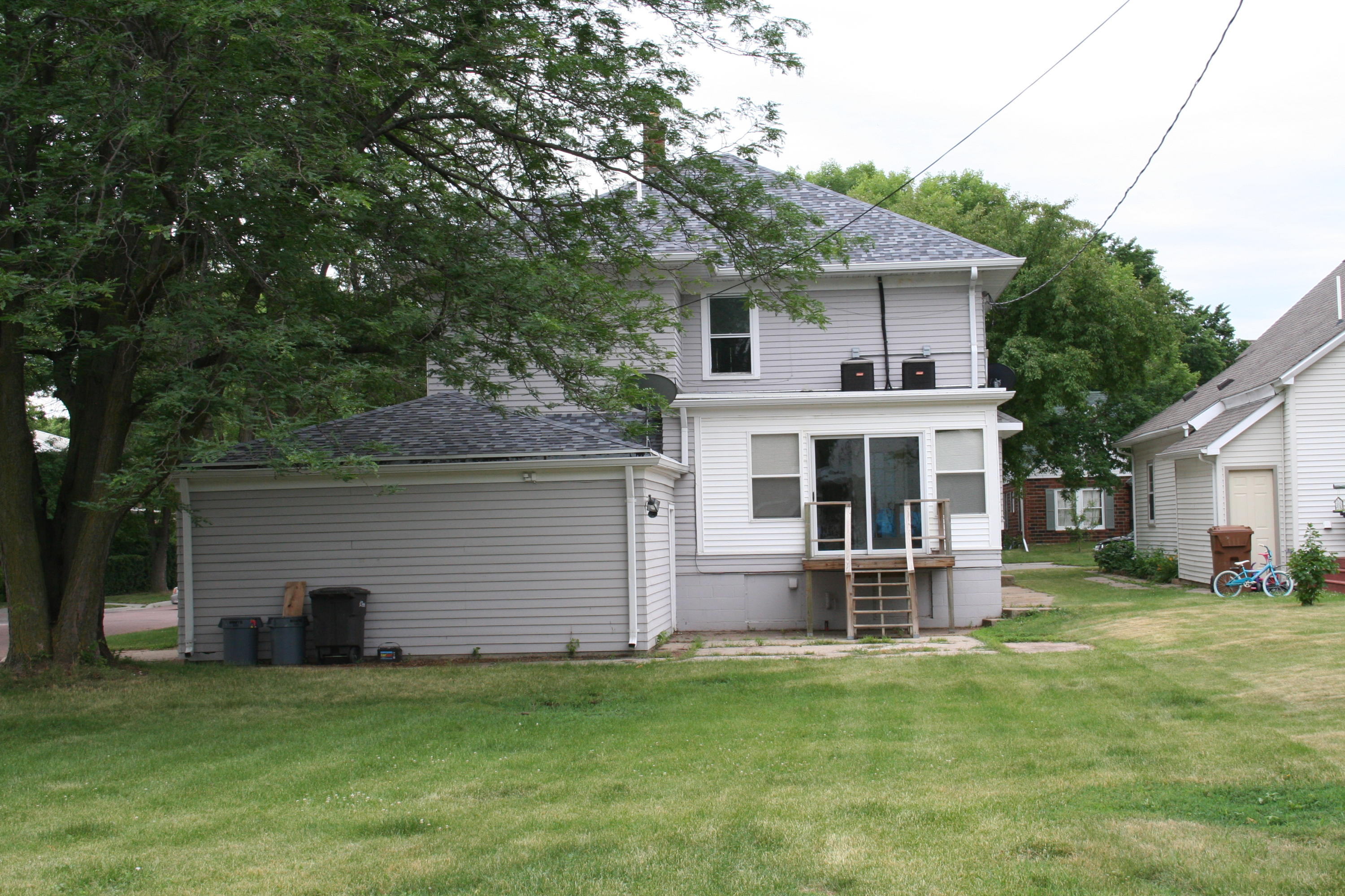 320 E 4th Ave