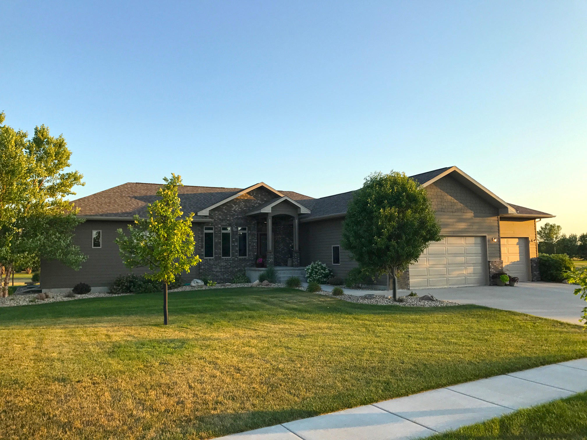 709 Doris Dr