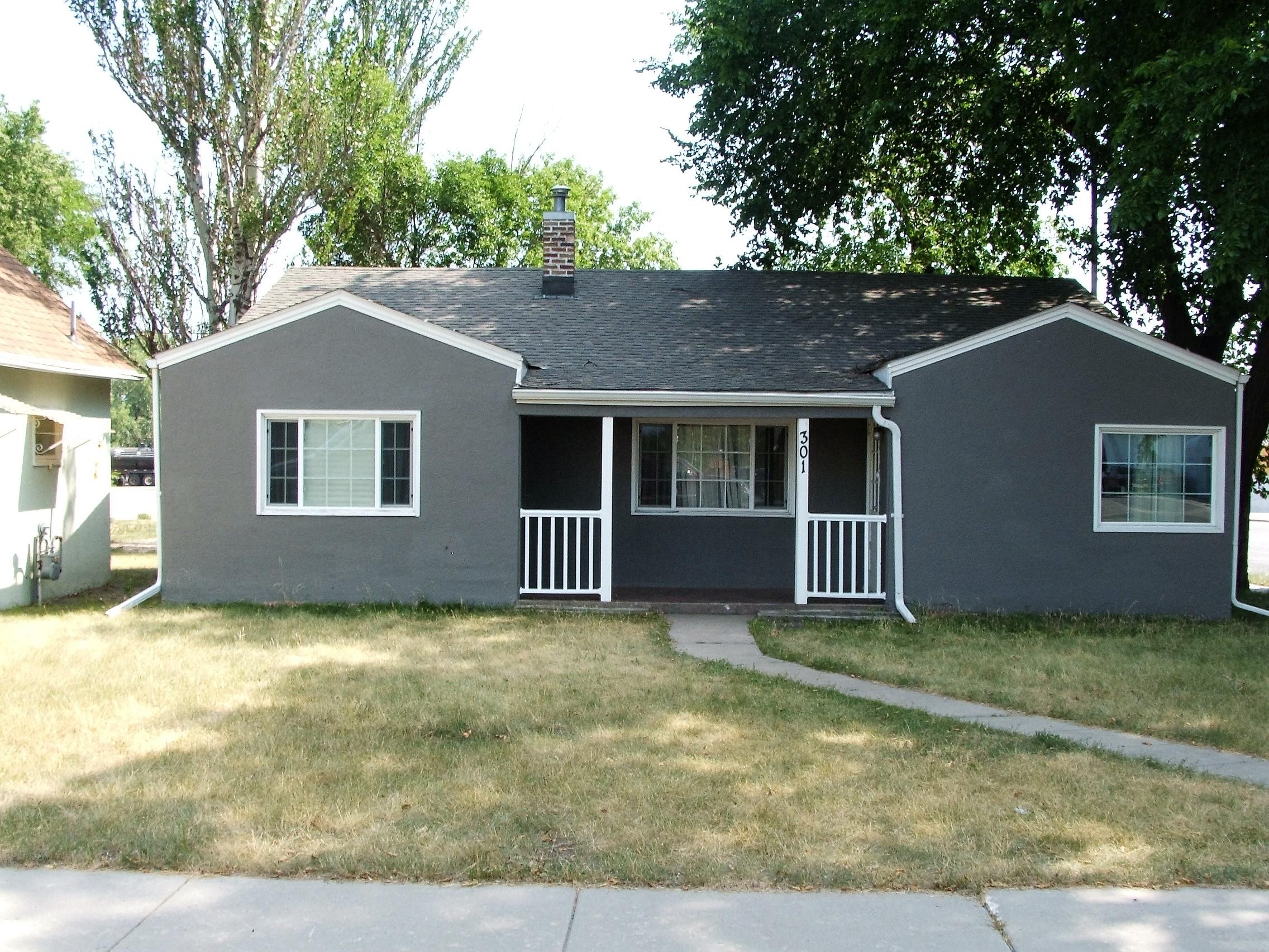 301 E Hanson Ave