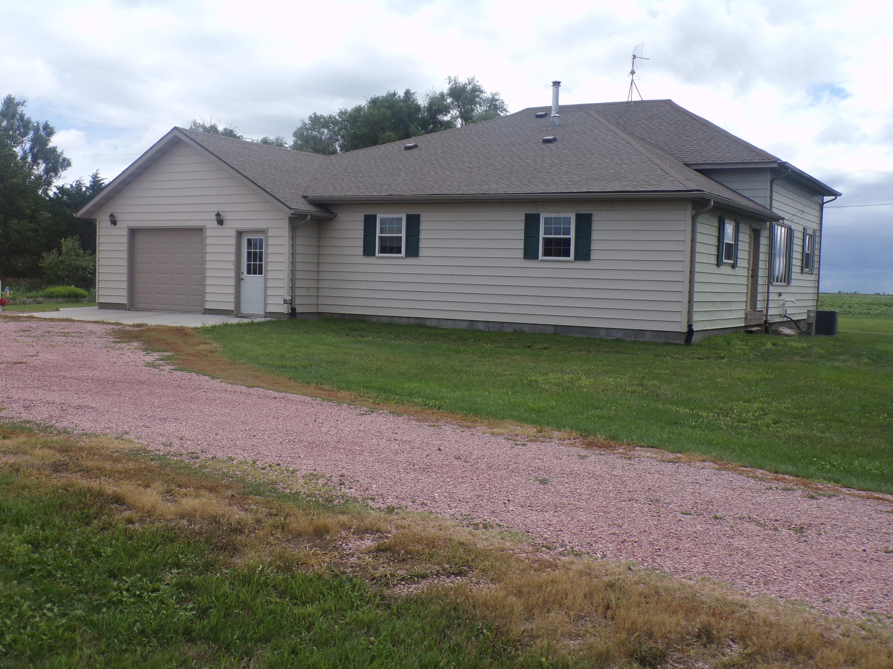 24746 416th Ave