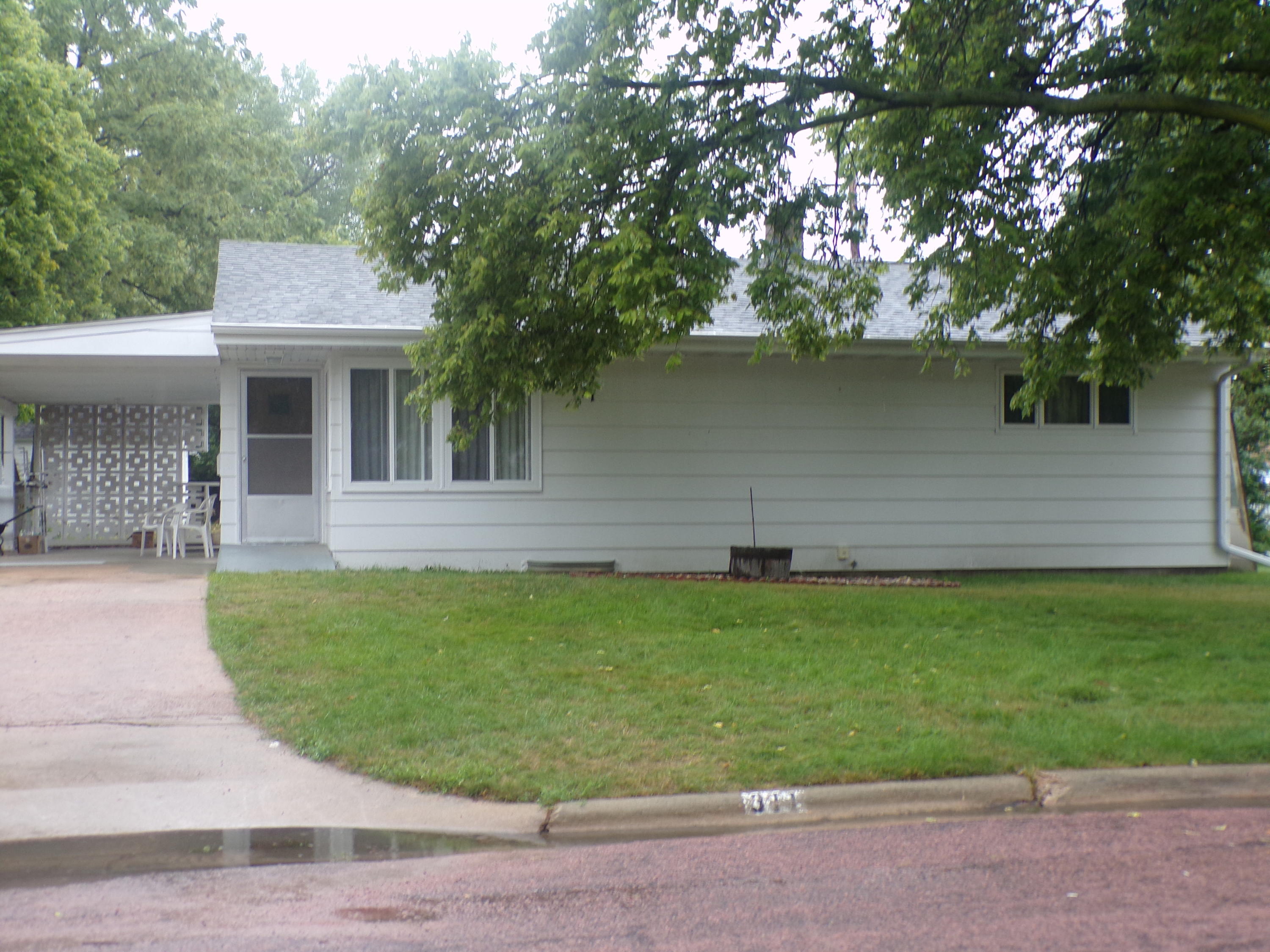 311 Reid St