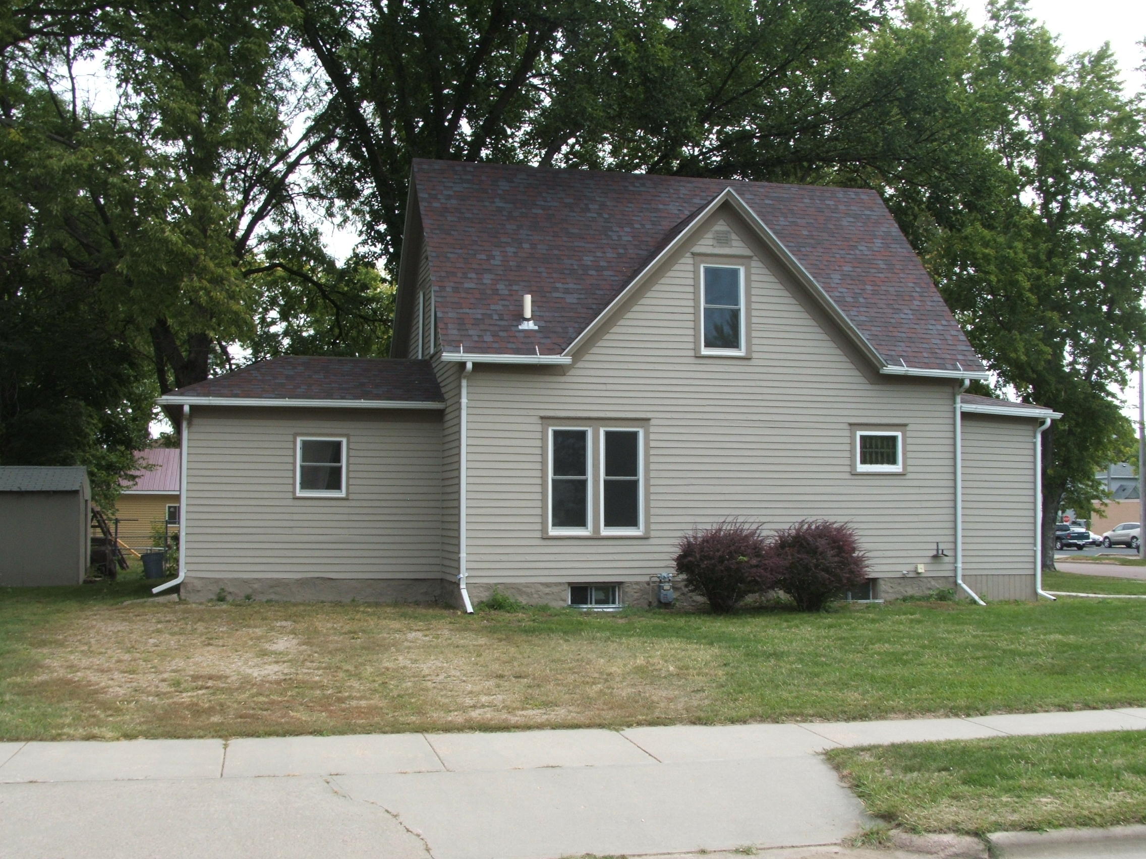 222 W 6th Ave