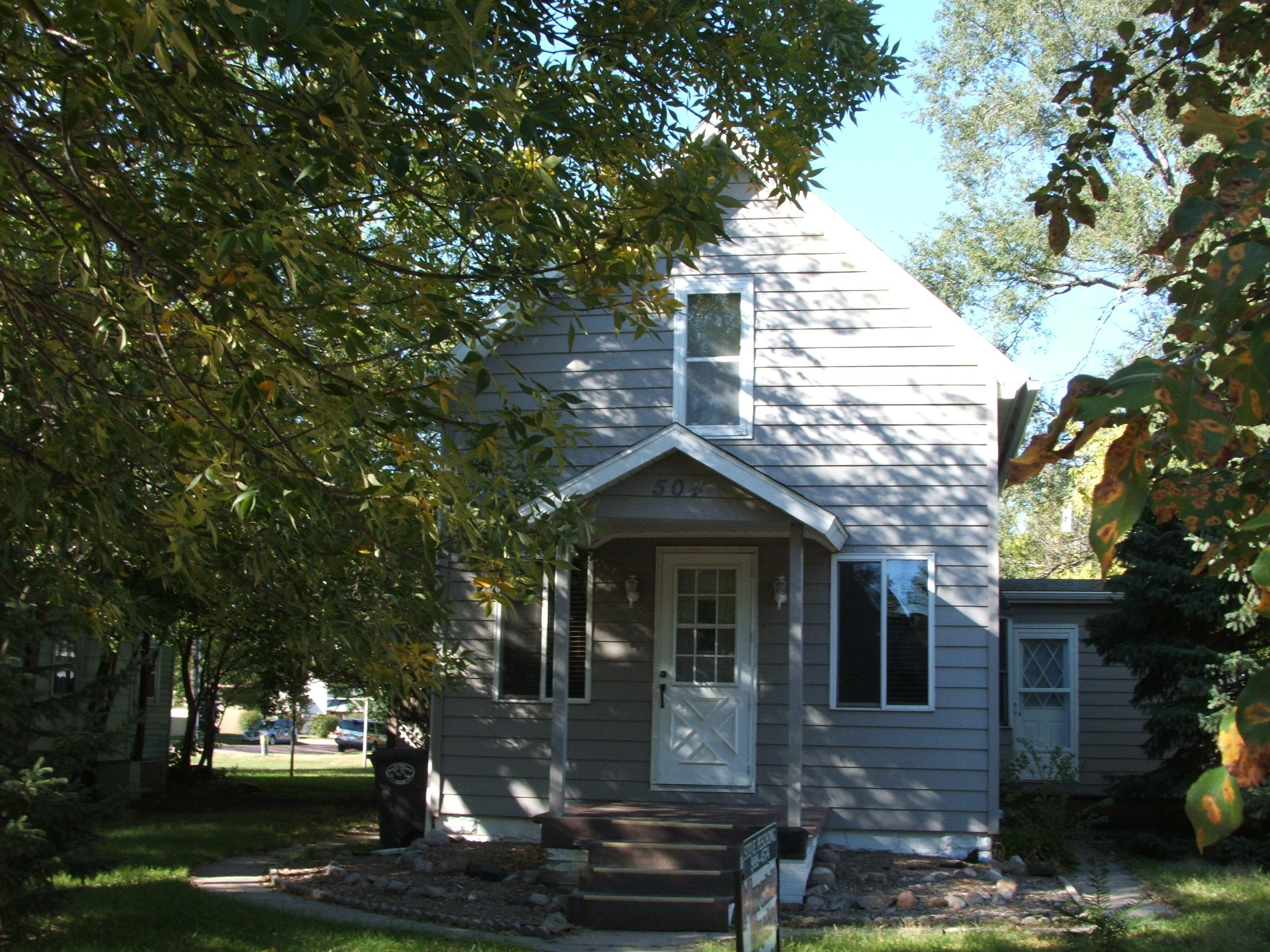 504 E Hanson Ave