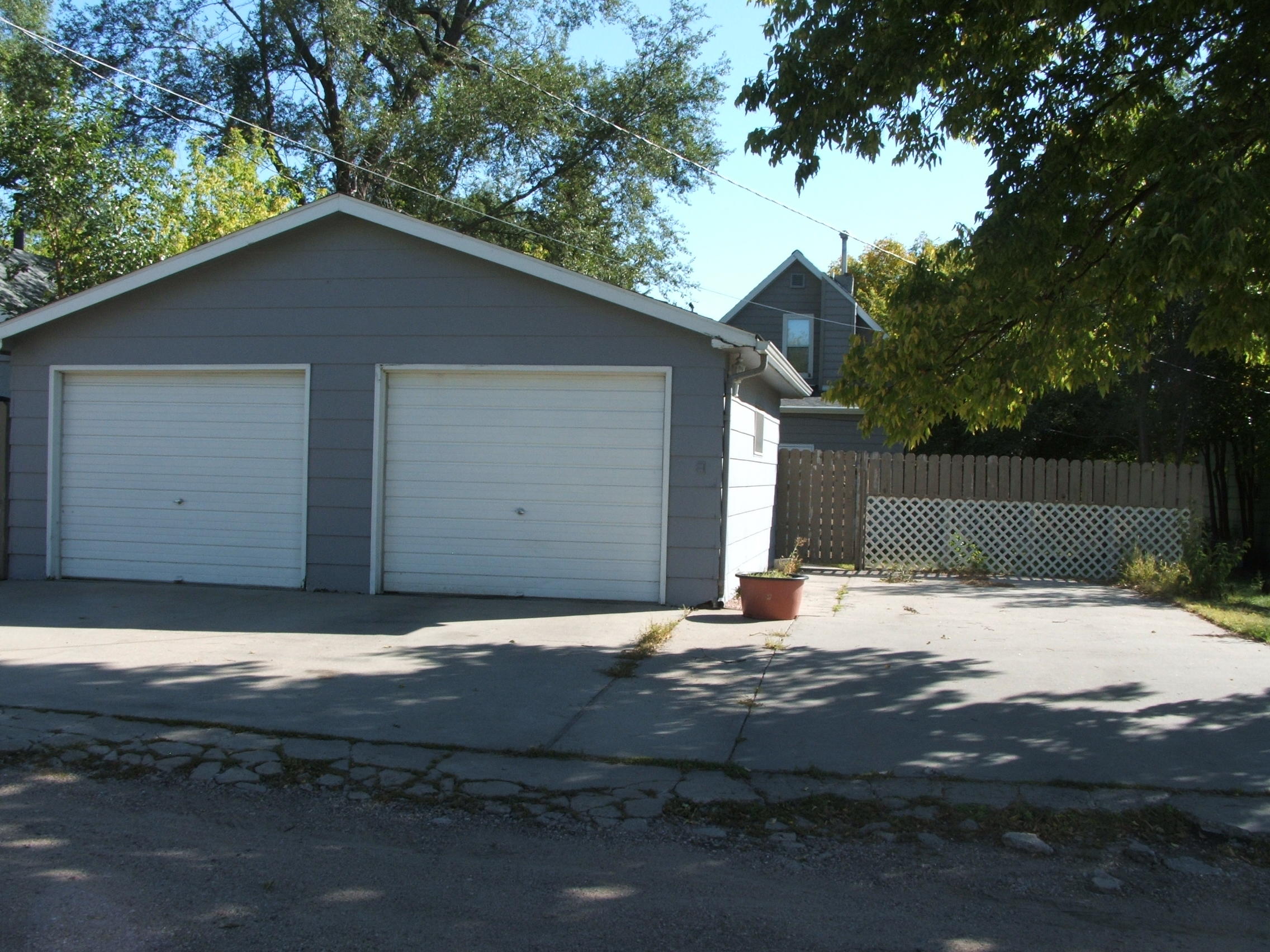 504 E Hanson Ave