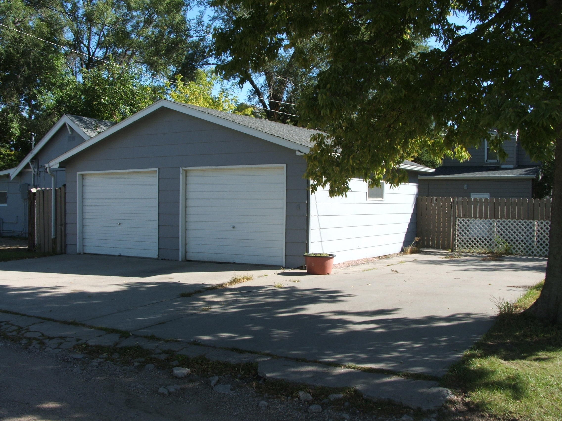 504 E Hanson Ave