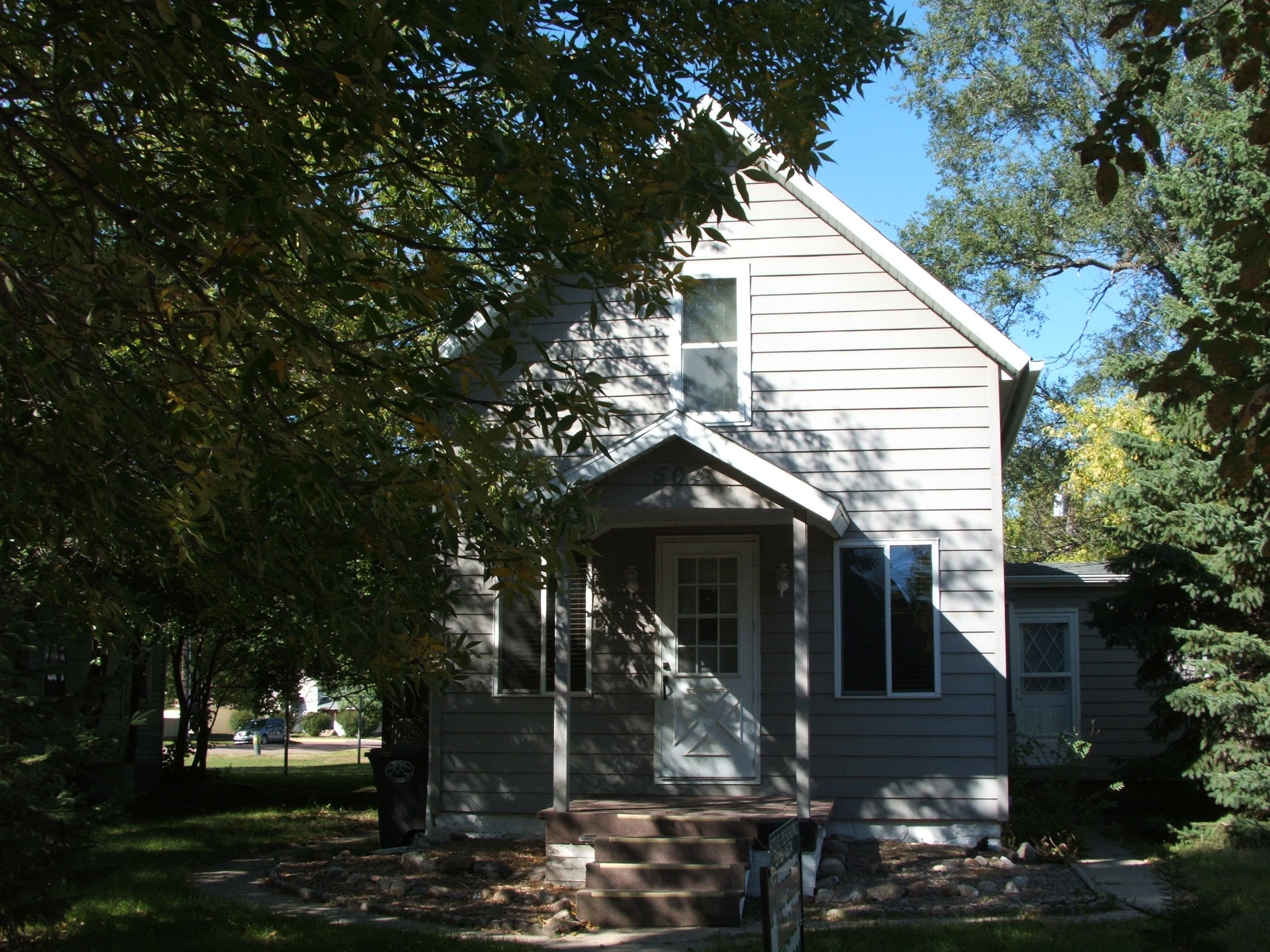 504 E Hanson Ave