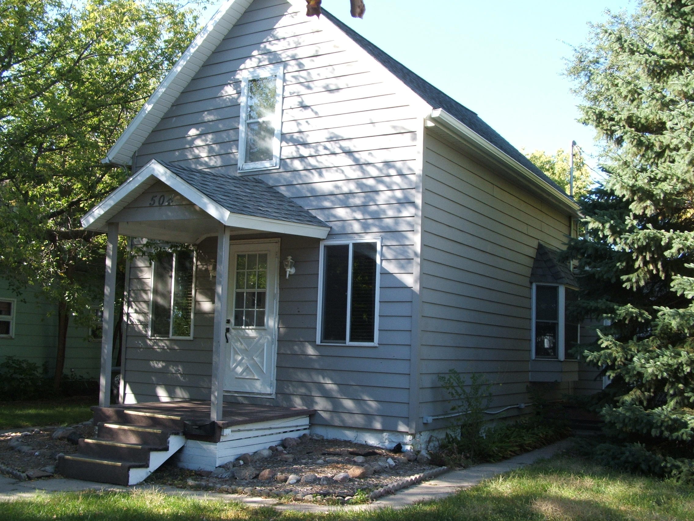 504 E Hanson Ave