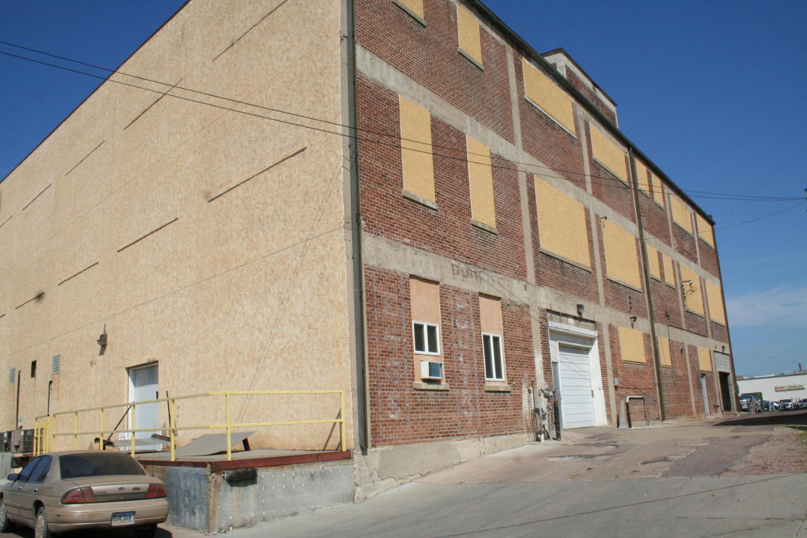 120 S Lawler St