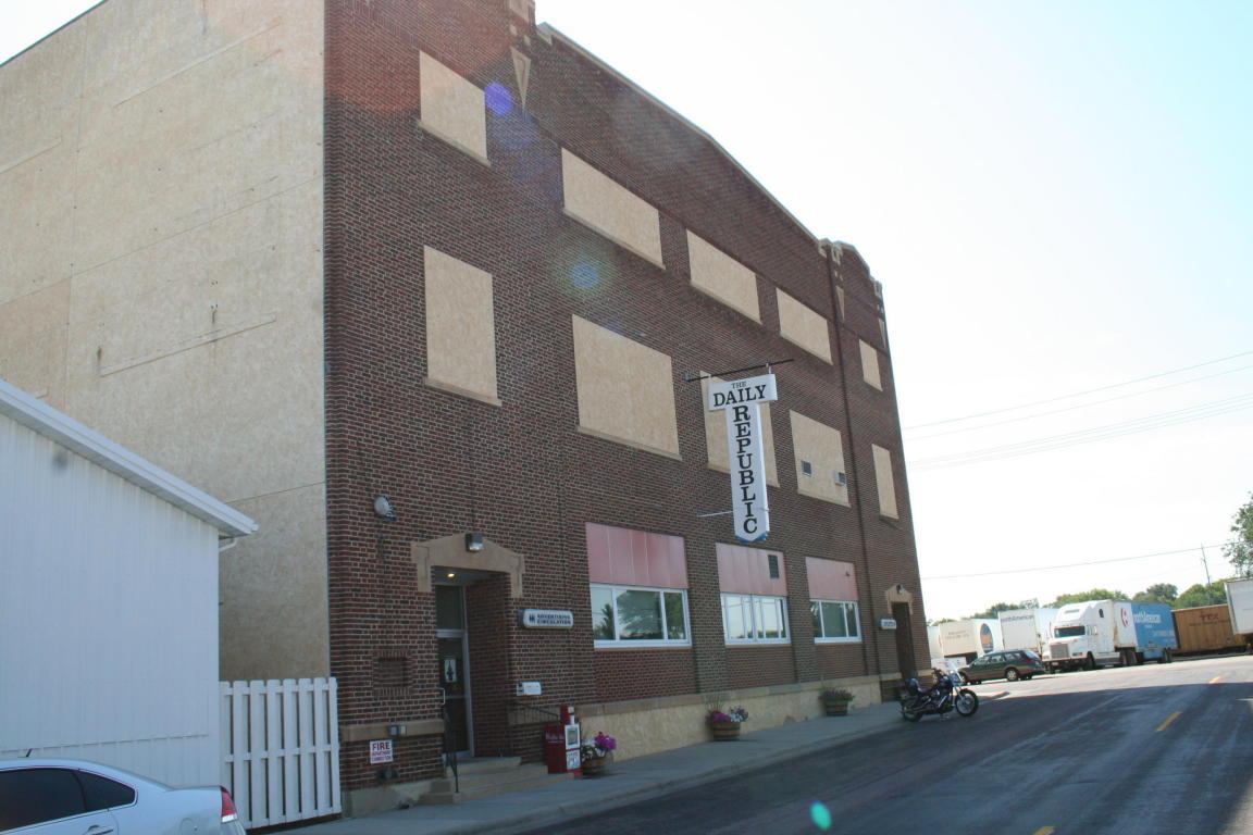 120 S Lawler St