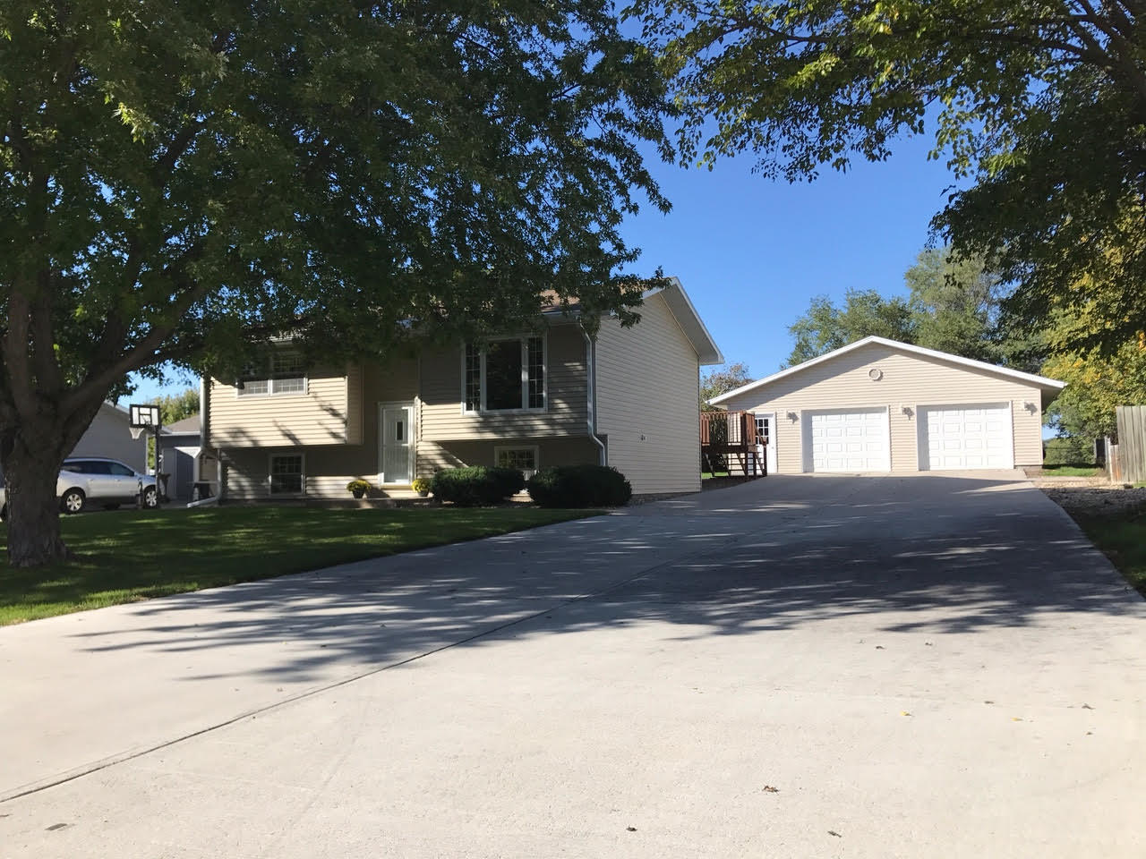 156 S Harmon Dr